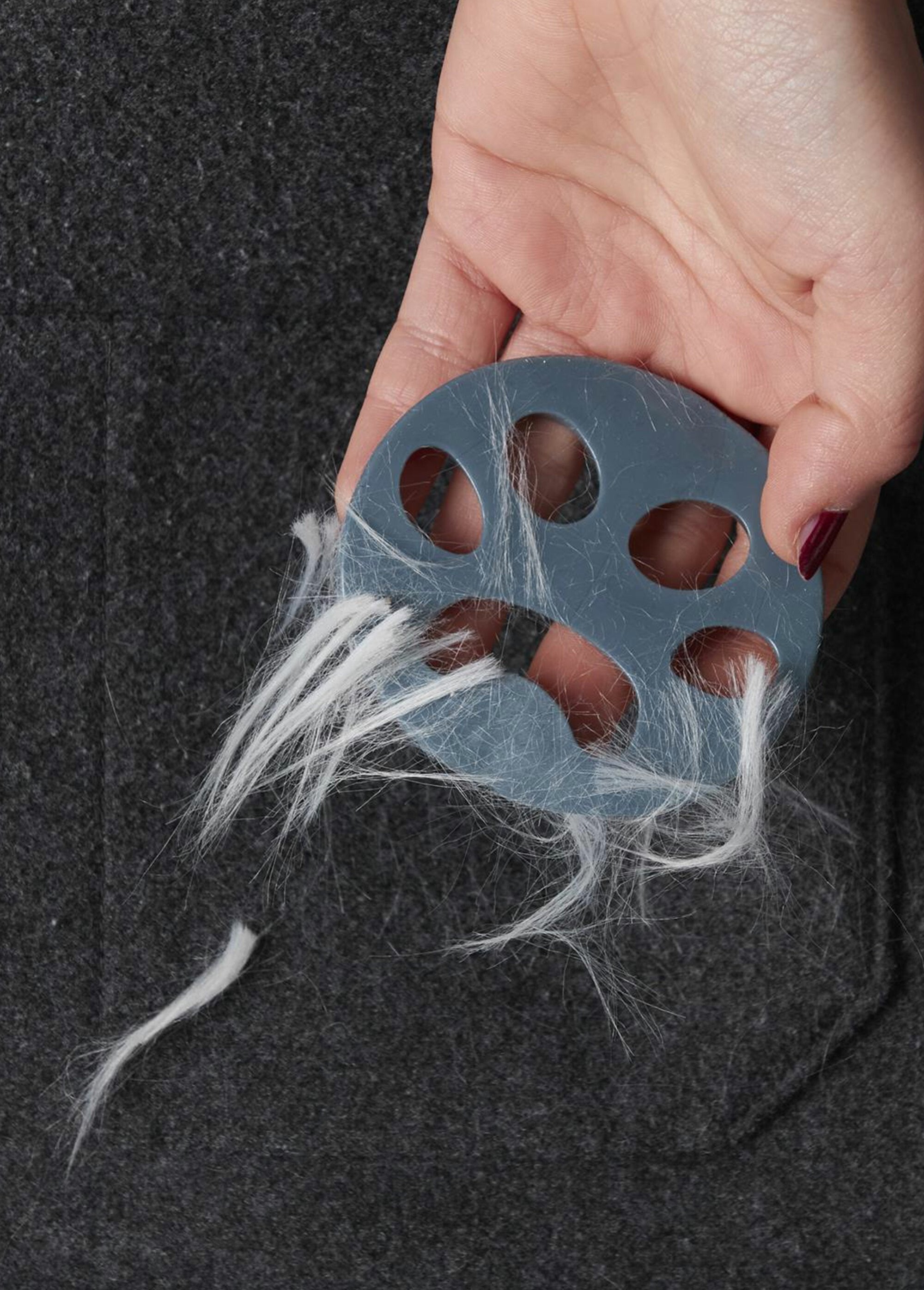 Washing_machine_disc_against_pet_hair_Gray_DE2_slim