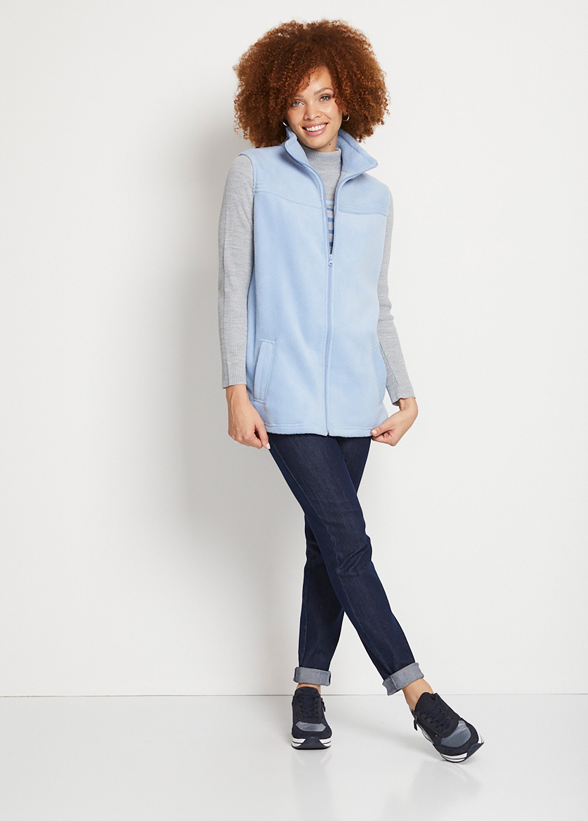 Zipped_sleeveless_fleece_jacket_Sky_blue_SF1_slim