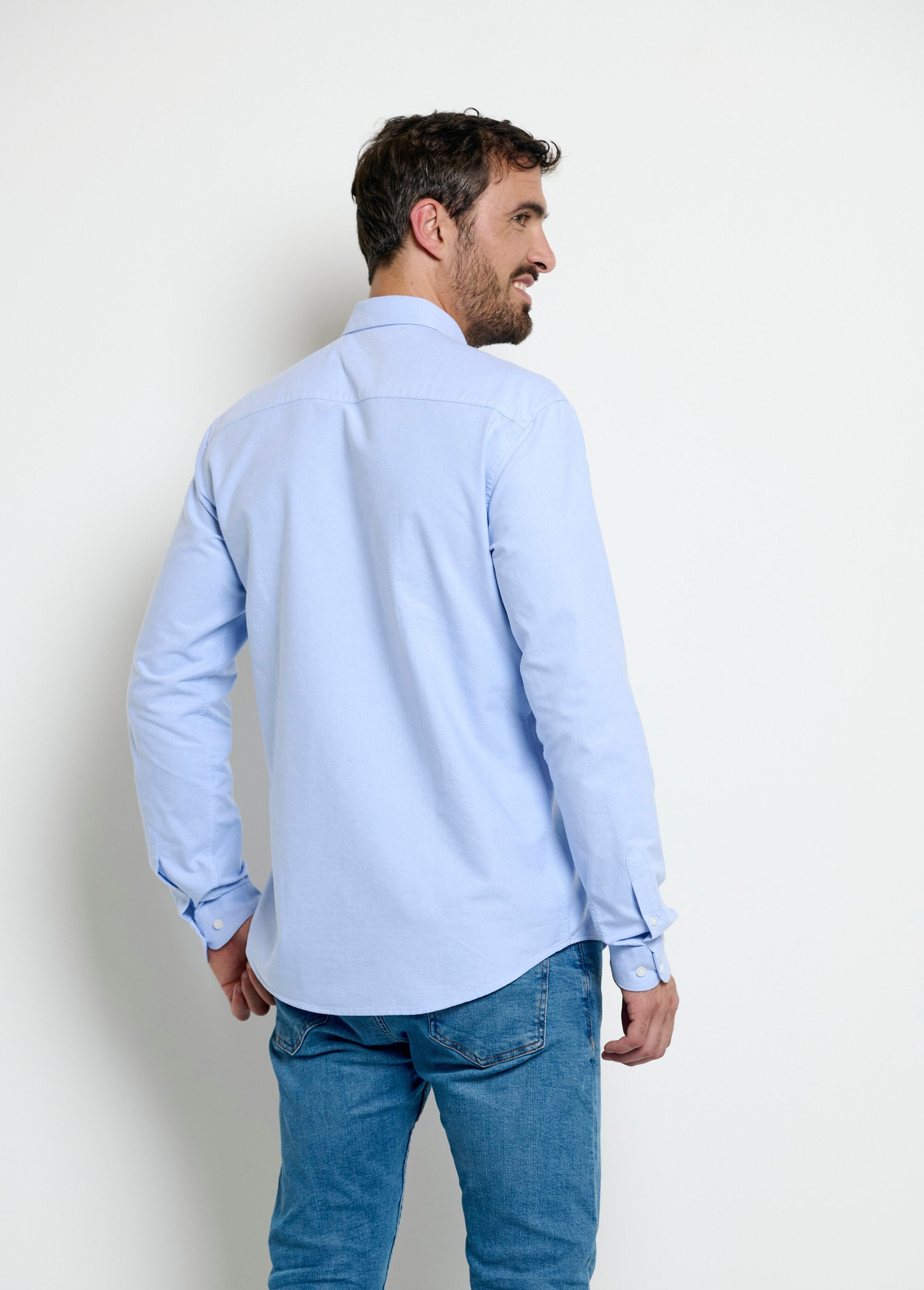 Classic_Oxford_button-down_collar_shirt_Blue_DO1_slim