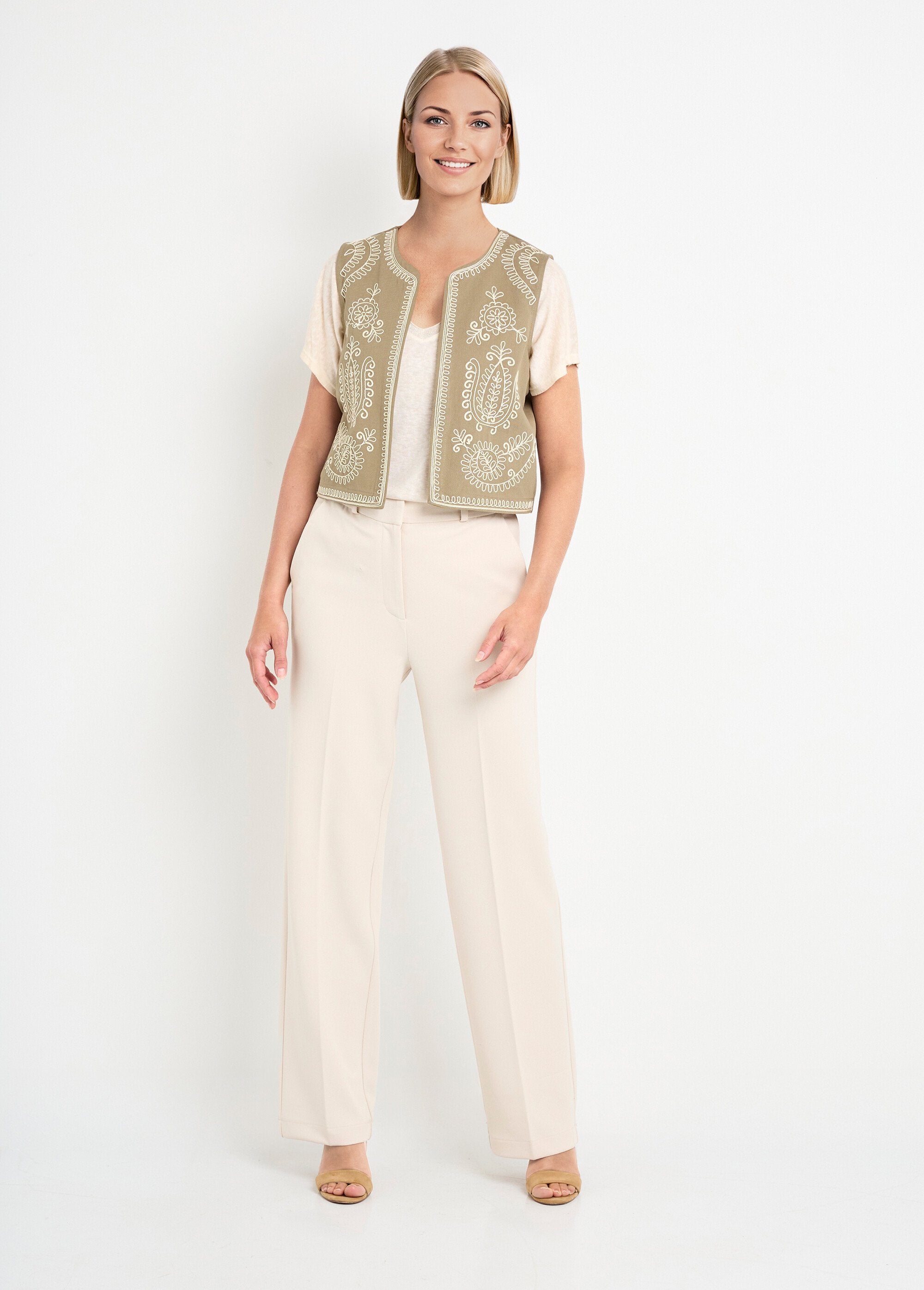 Scandinavian_style_embroidered_sleeveless_vest_Khaki_SF1_slim