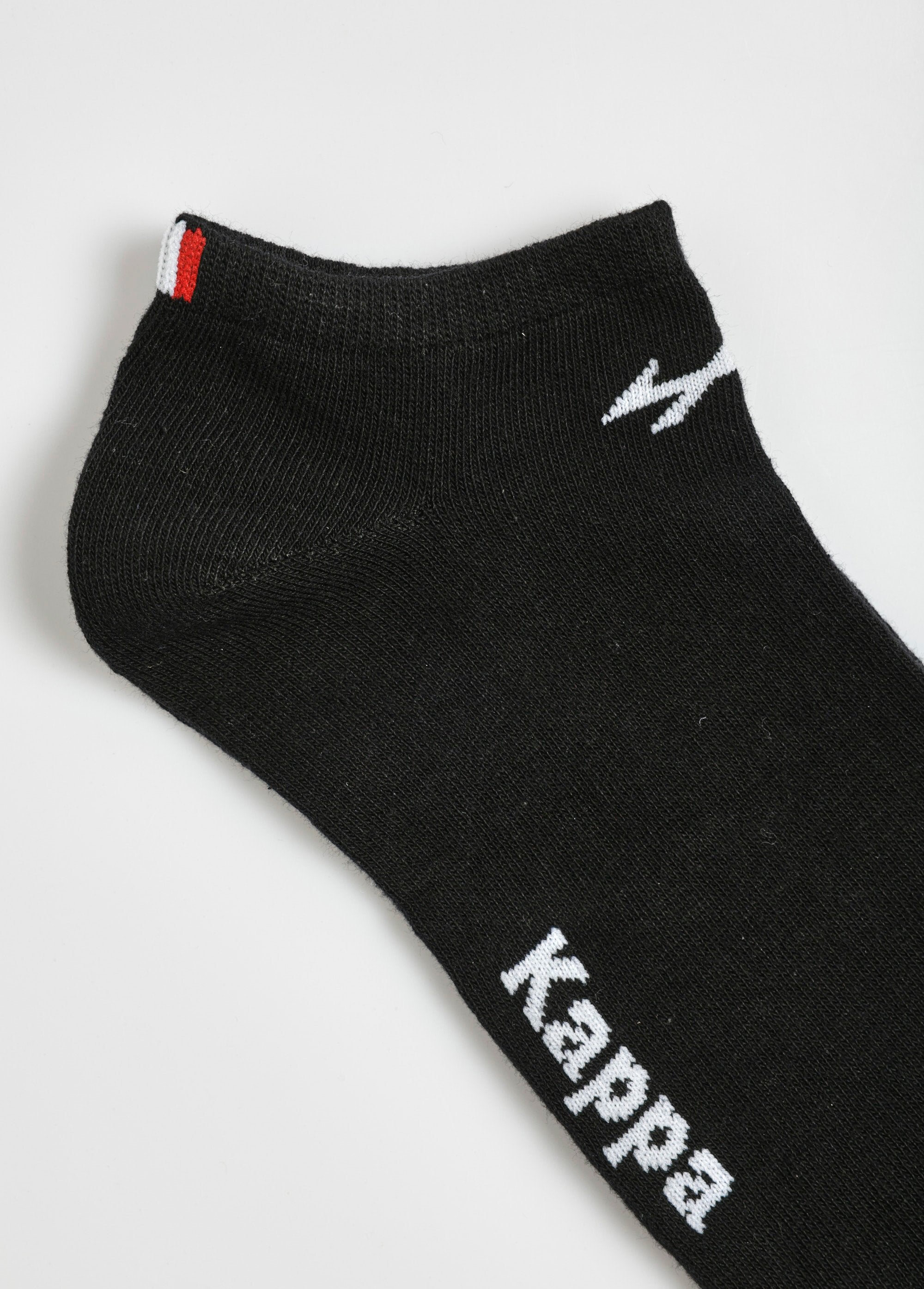 Pack_of_2_plain_socks,_Alpine_license_White_and_Black_DE2_slim