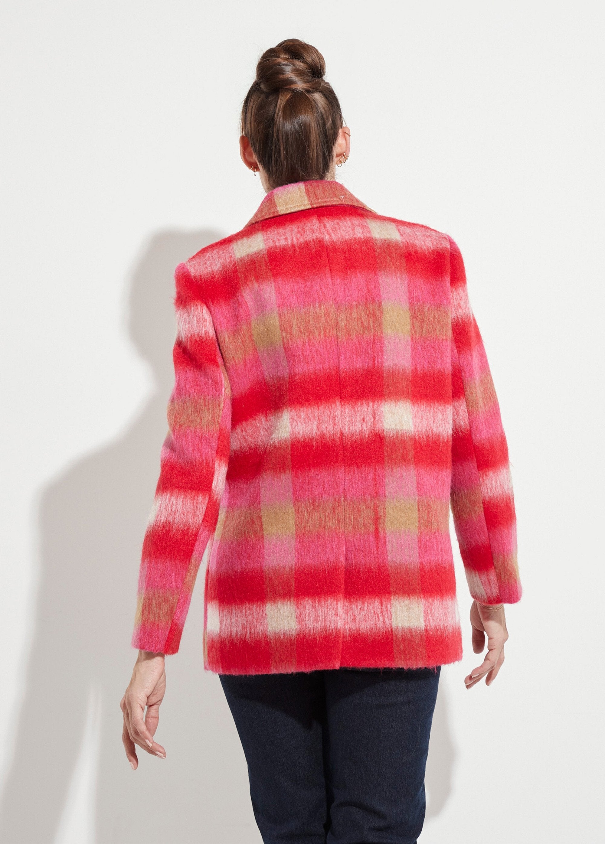 Warm_pea_coat_in_wool_plaid_fabric_Pink_tiles_DO1_slim