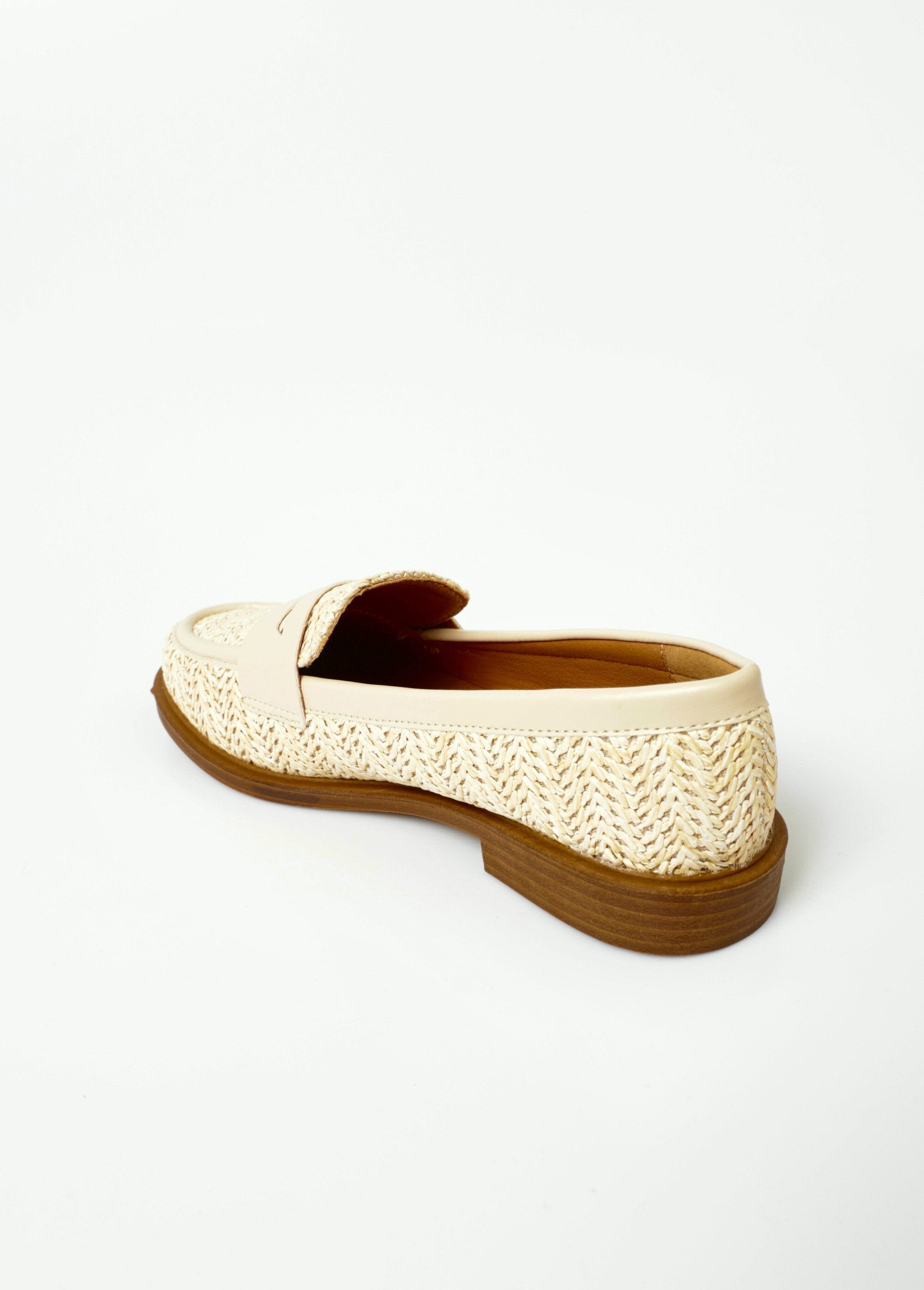 Metallic_woven_effect_loafers_with_tab_Beige_DO1_slim