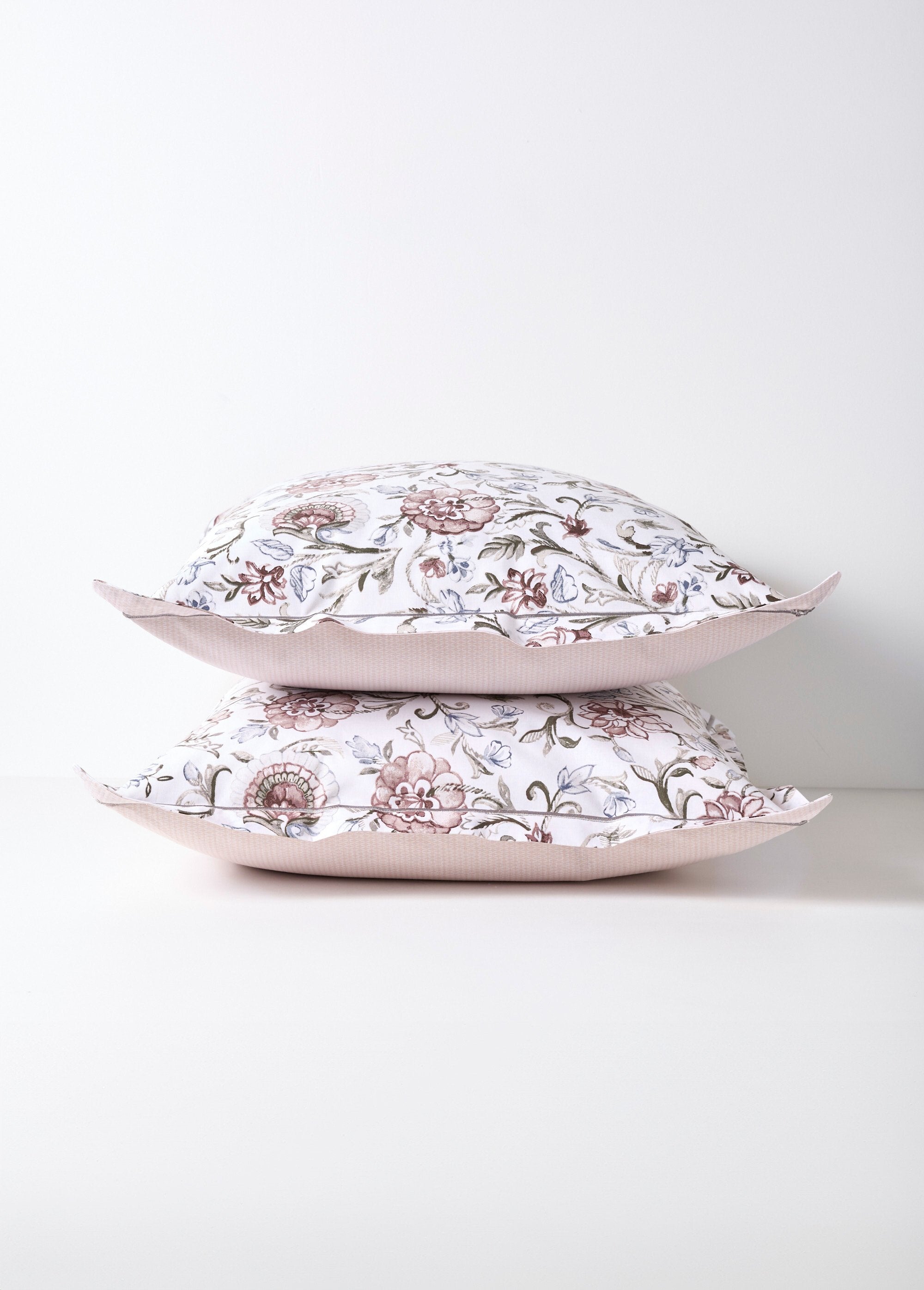 Camellias_3-Piece_Duvet_Cover_Set_Gray_DE1_slim