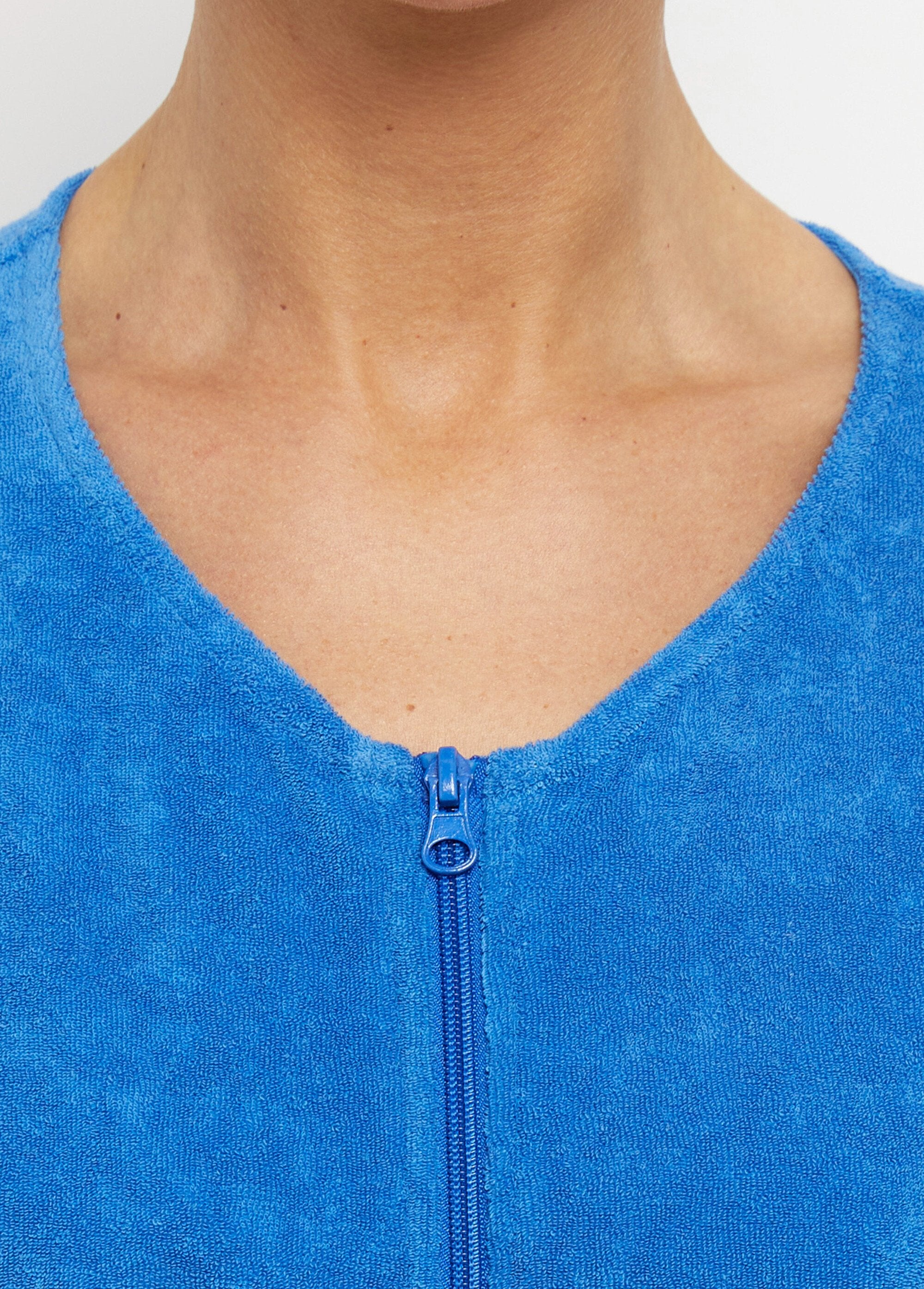 Plain_cotton_terry_bathrobe_with_zip_Blue_DE3_slim
