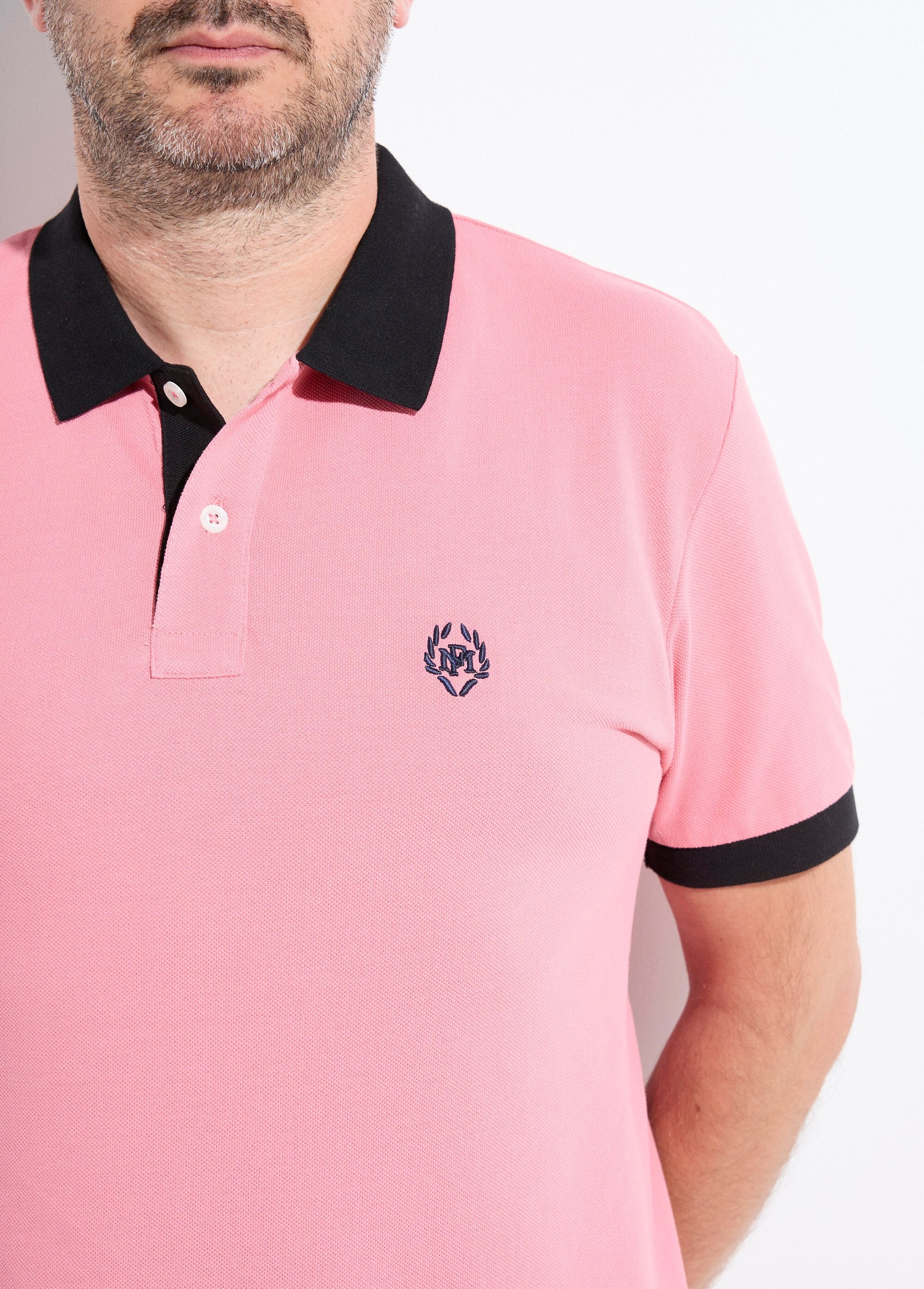 Men's_polo_shirt_with_contrasting_collar_and_sleeves_Light_pink_DE1_slim