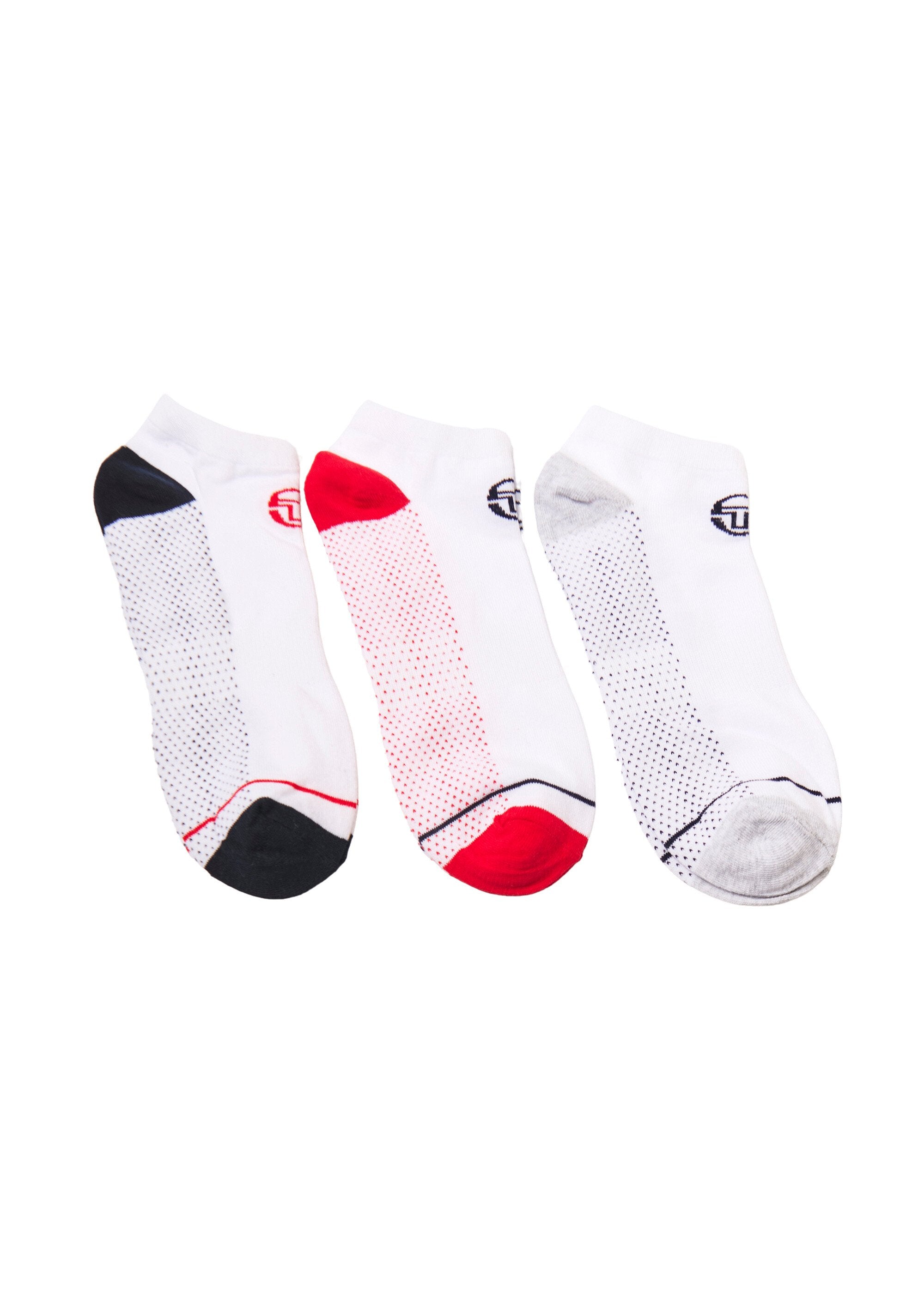 Pack_of_3_assorted_logo_socks_Red_and_black_and_gray_DE1_slim