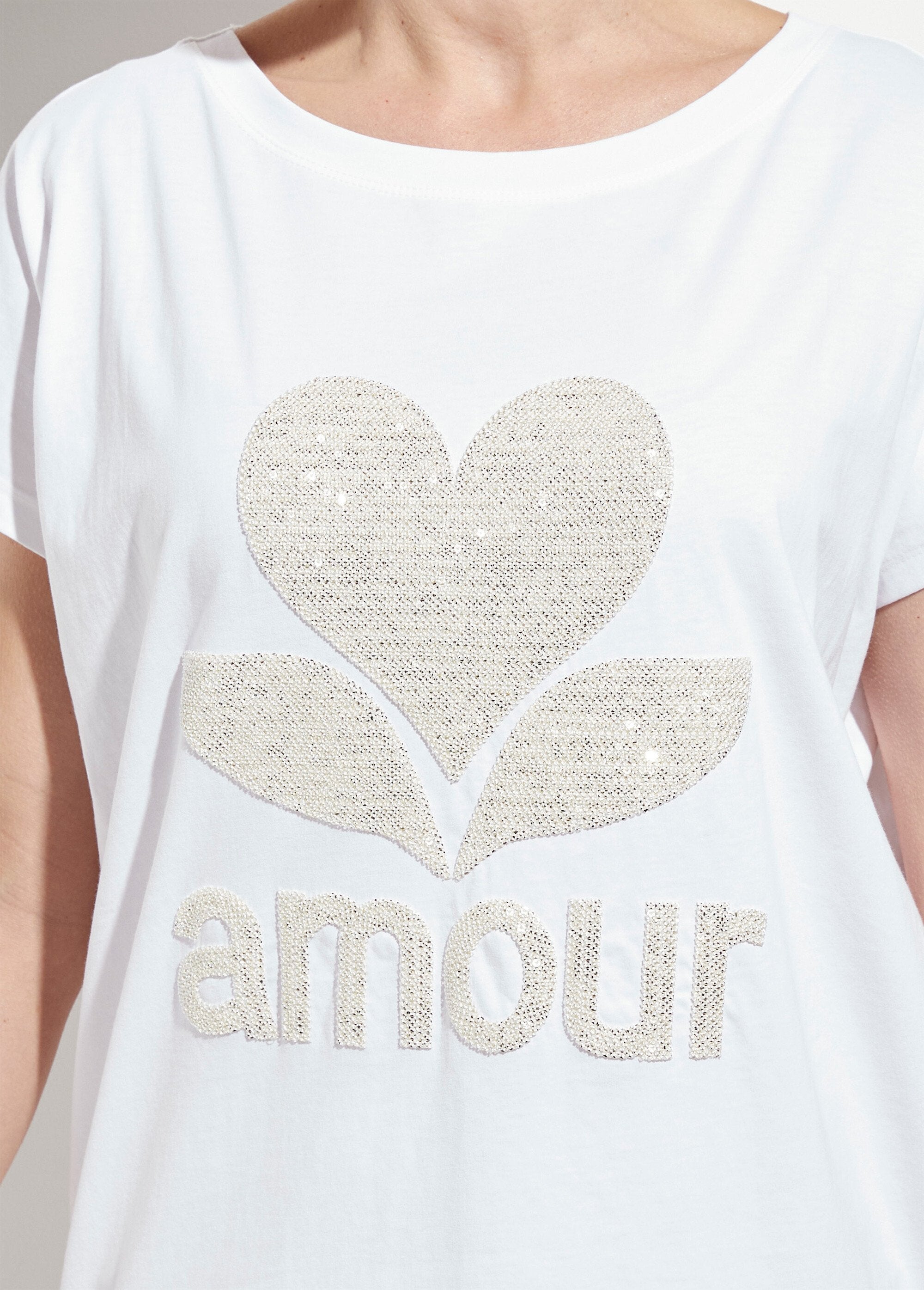 Round_neck_T-shirt_with_glittery_Love_pattern_White_DE1_slim