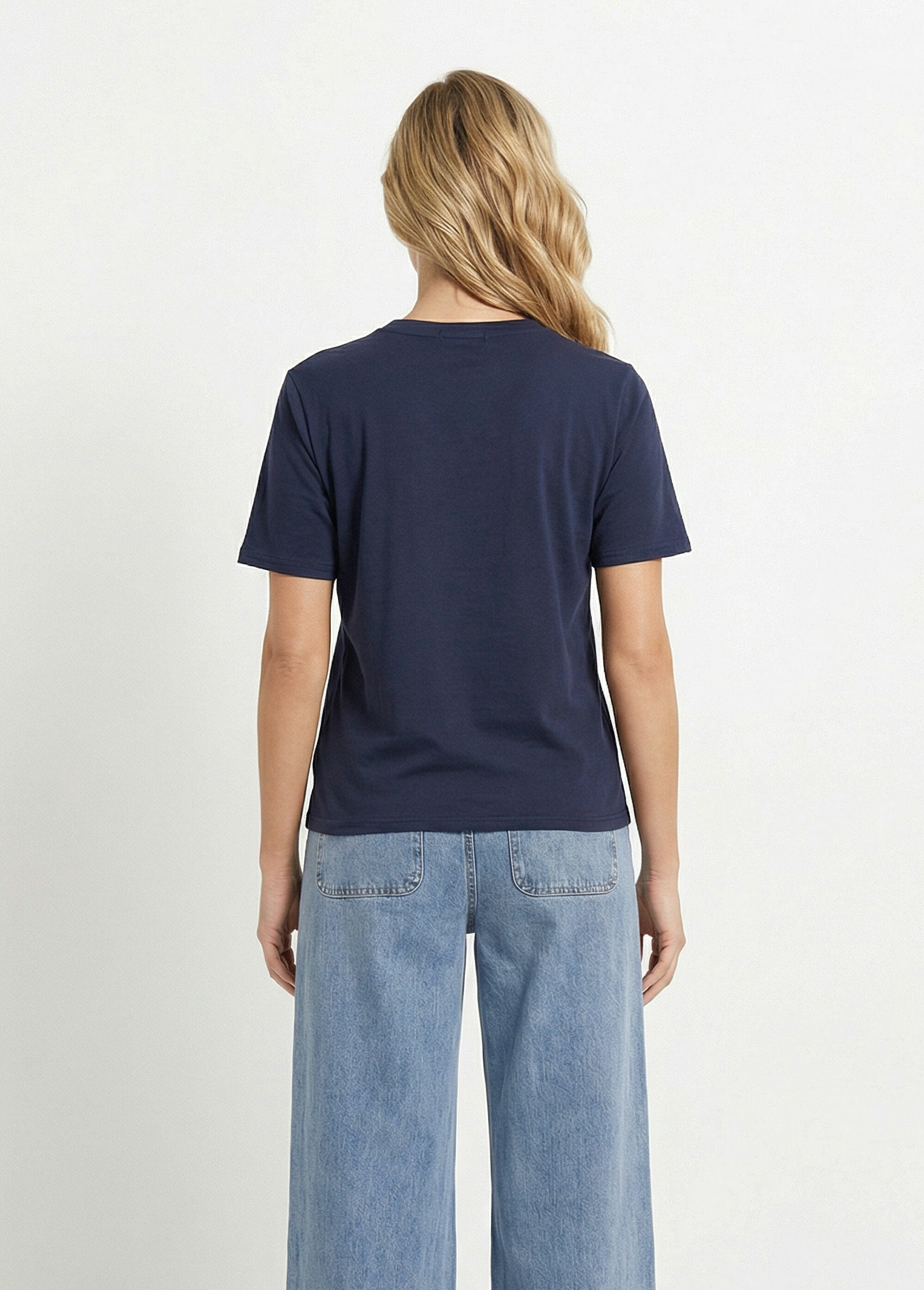 Cotton_T-shirt_with_the_word_"Love"_printed_on_it_Navy_and_white_DO1_slim