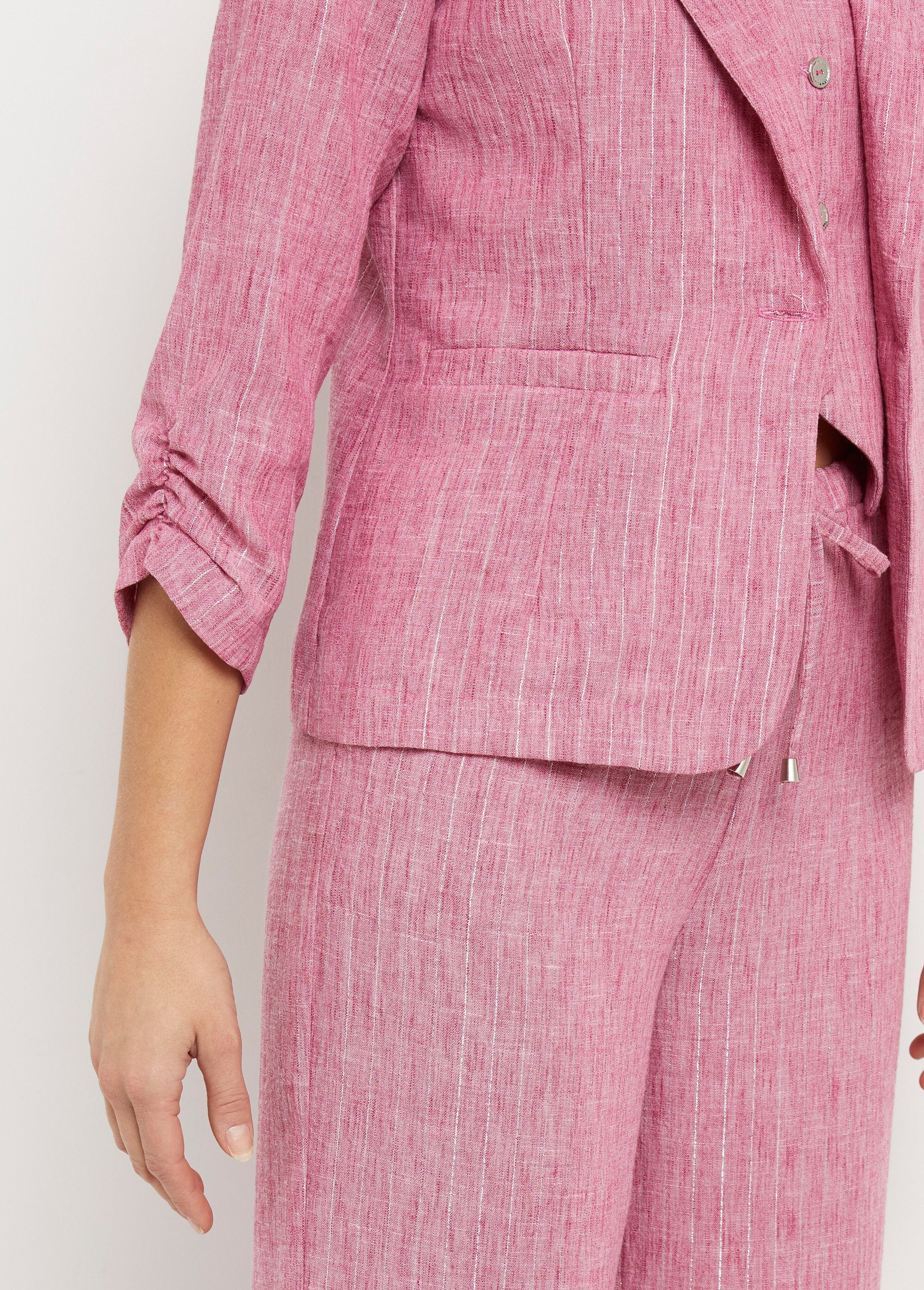 Striped_tailored_jacket,_irregular_appearance_Raspberry_DE1_slim
