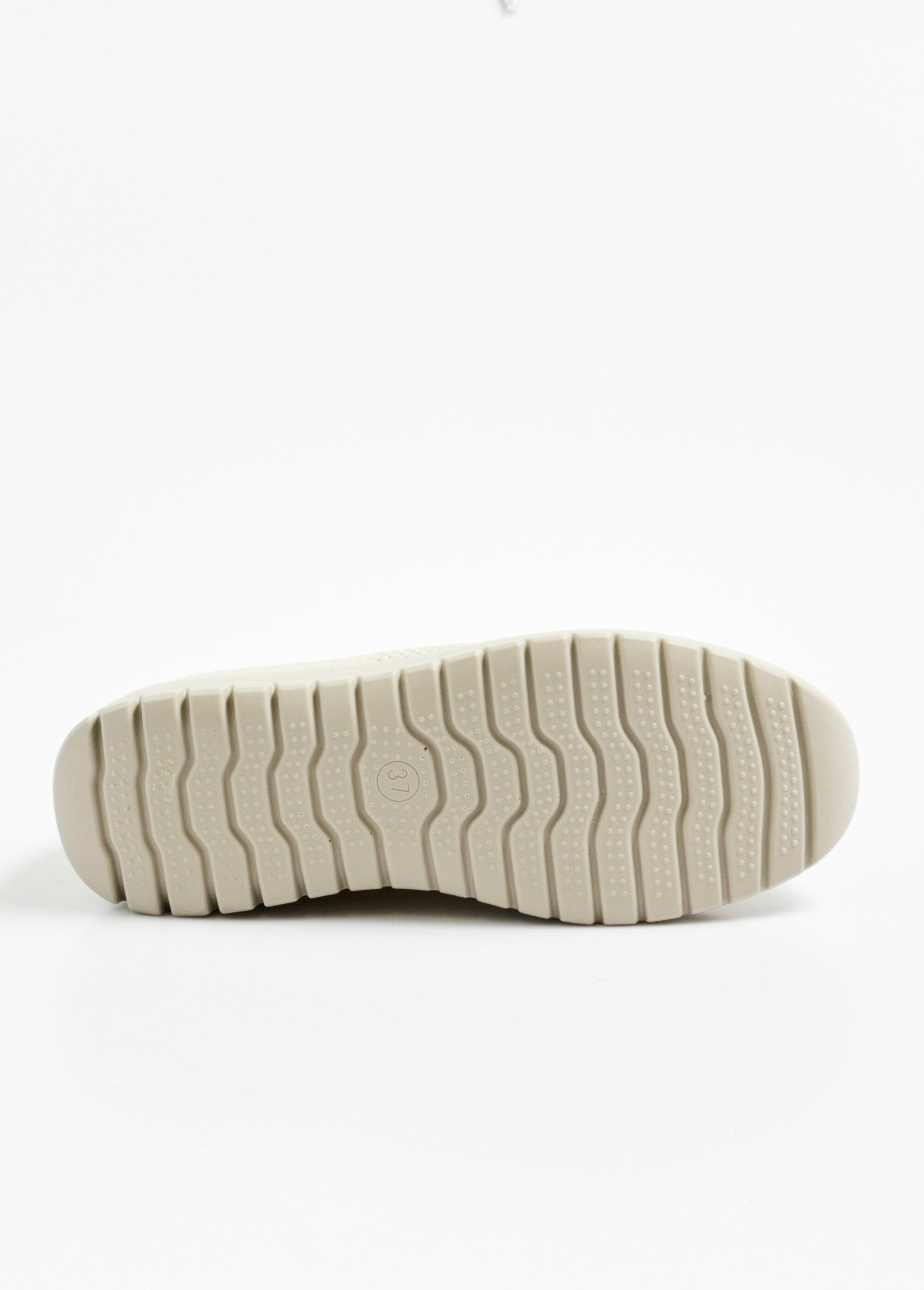 Baskets_confortables_en_maille_mesh_Beige_UN1_slim