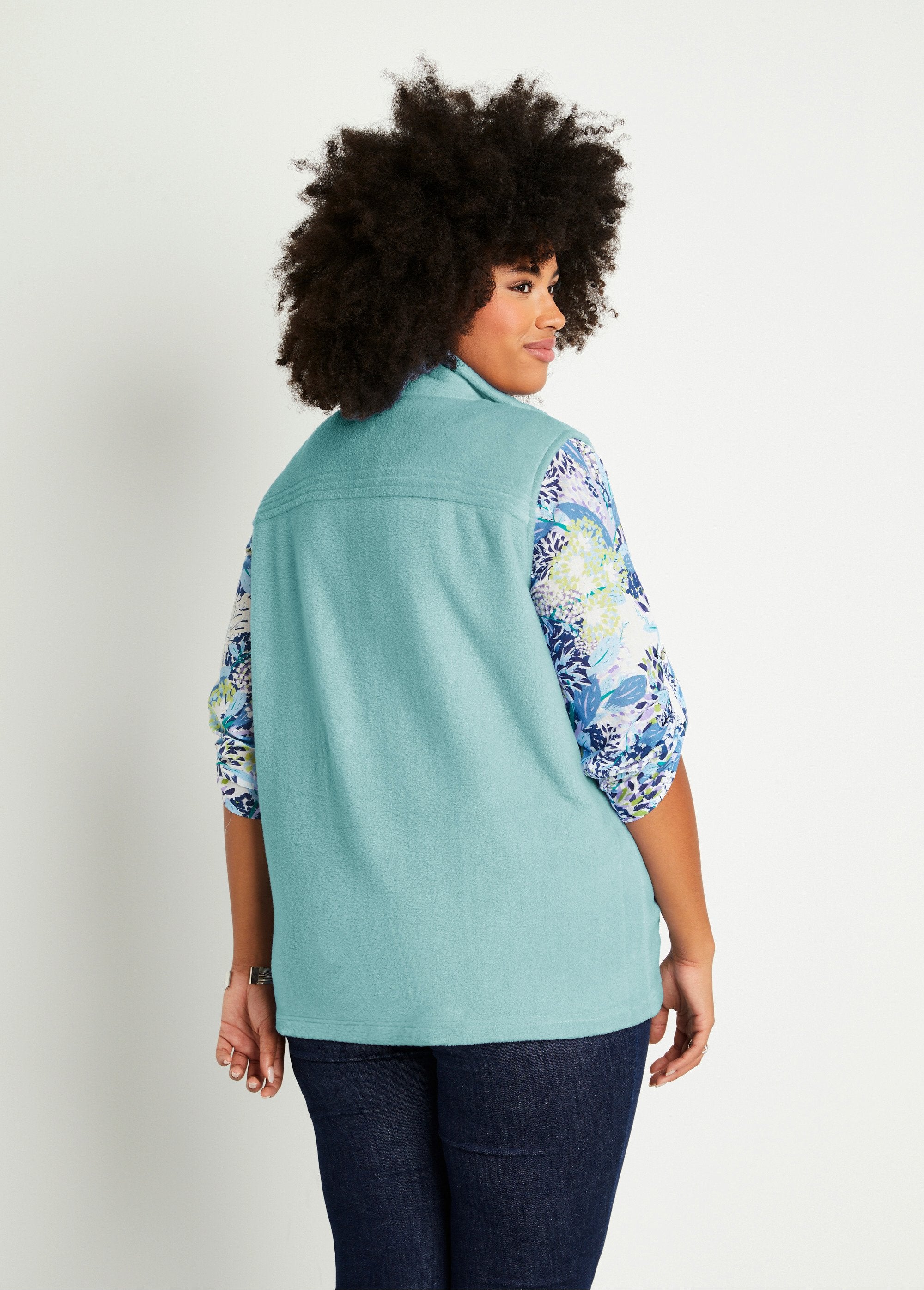 Zipped_sleeveless_fleece_jacket_Mint_green_DO1_curvy