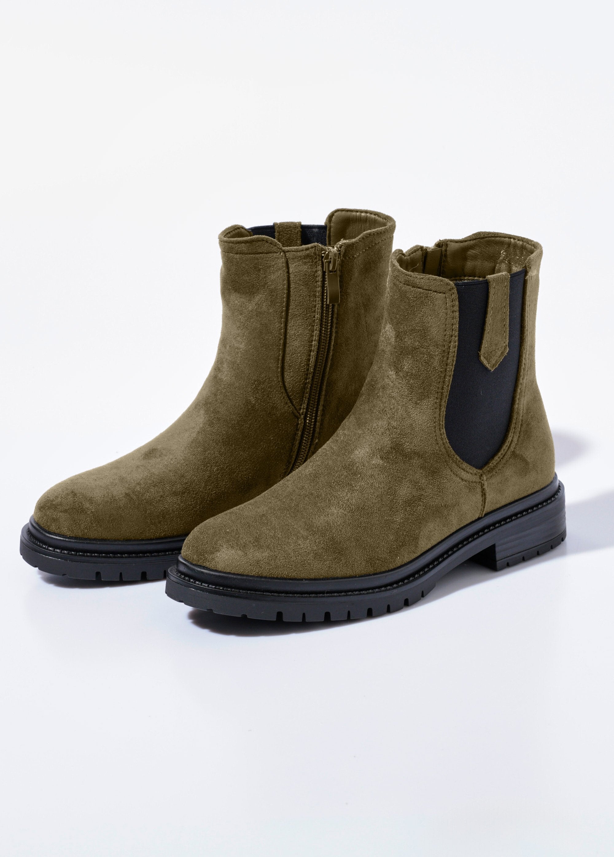 Chelsea_boots_with_notched_sole_Khaki_DE1_slim