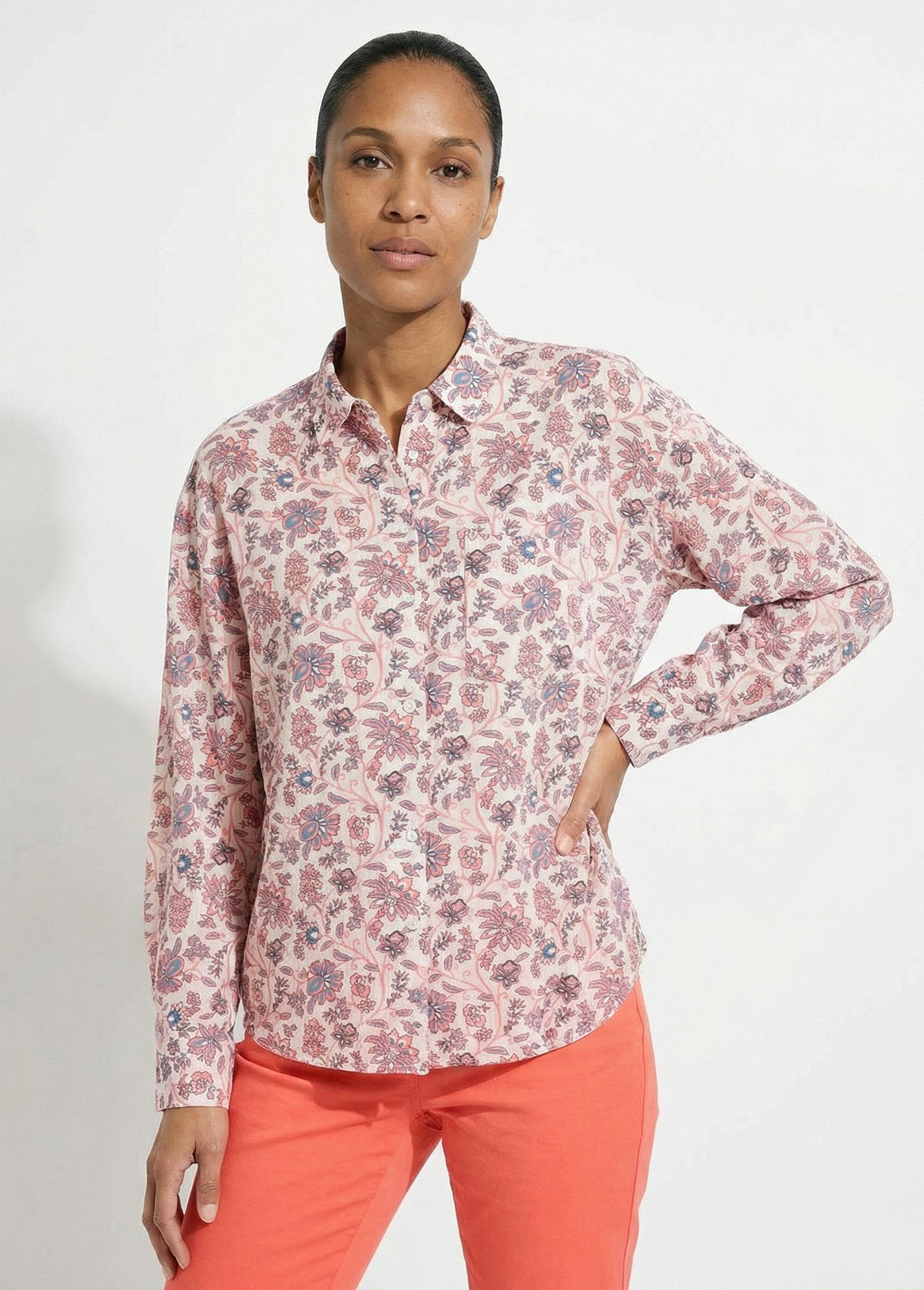 Long_flowing_floral_print_buttoned_blouse_White_and_pink_FA1_slim
