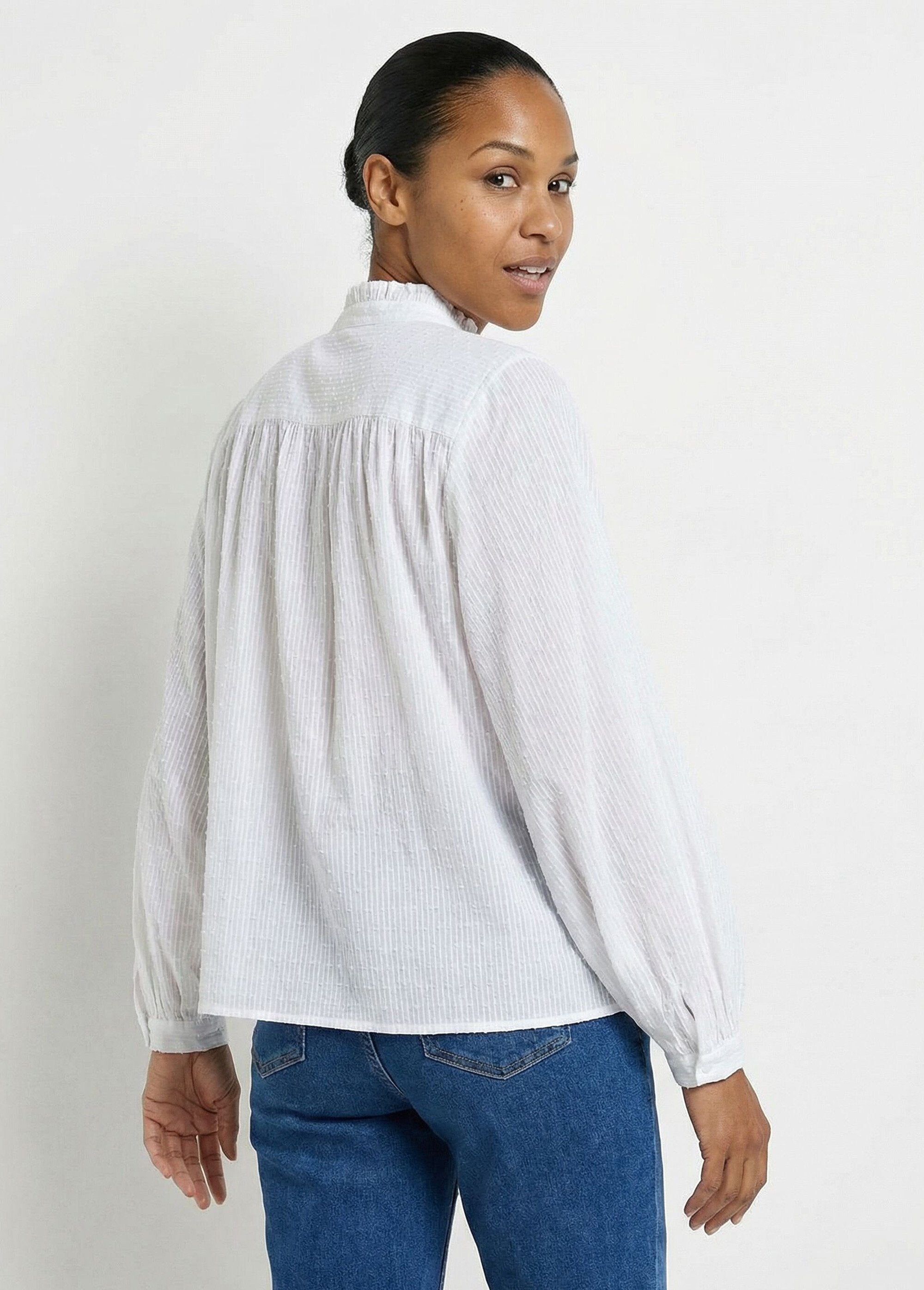 Striped_plumetis_cotton_blouse_with_ruffled_collar_White_DO1_slim