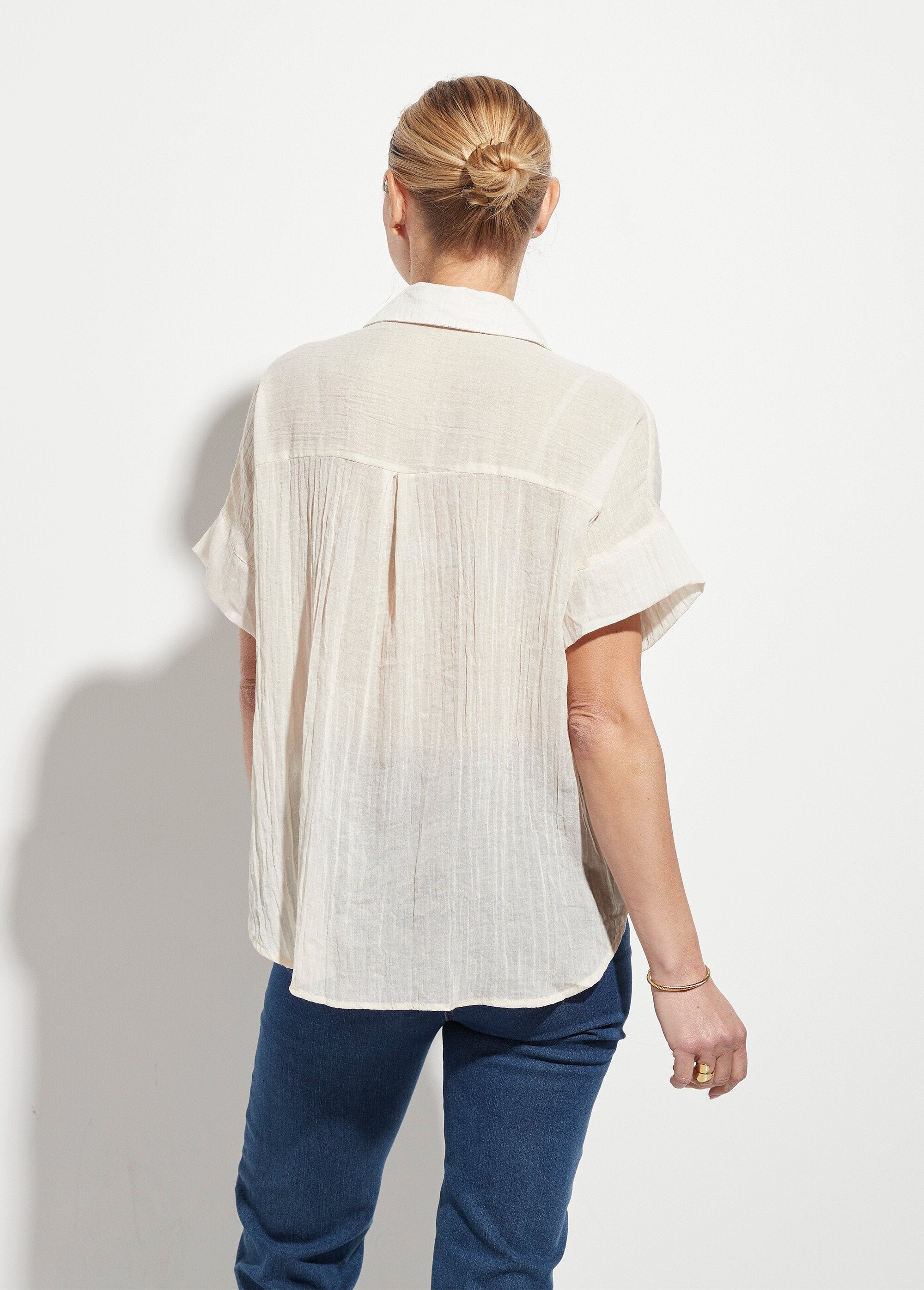 Short-sleeved_wrinkled_voile_blouse_Beige_DO1_slim
