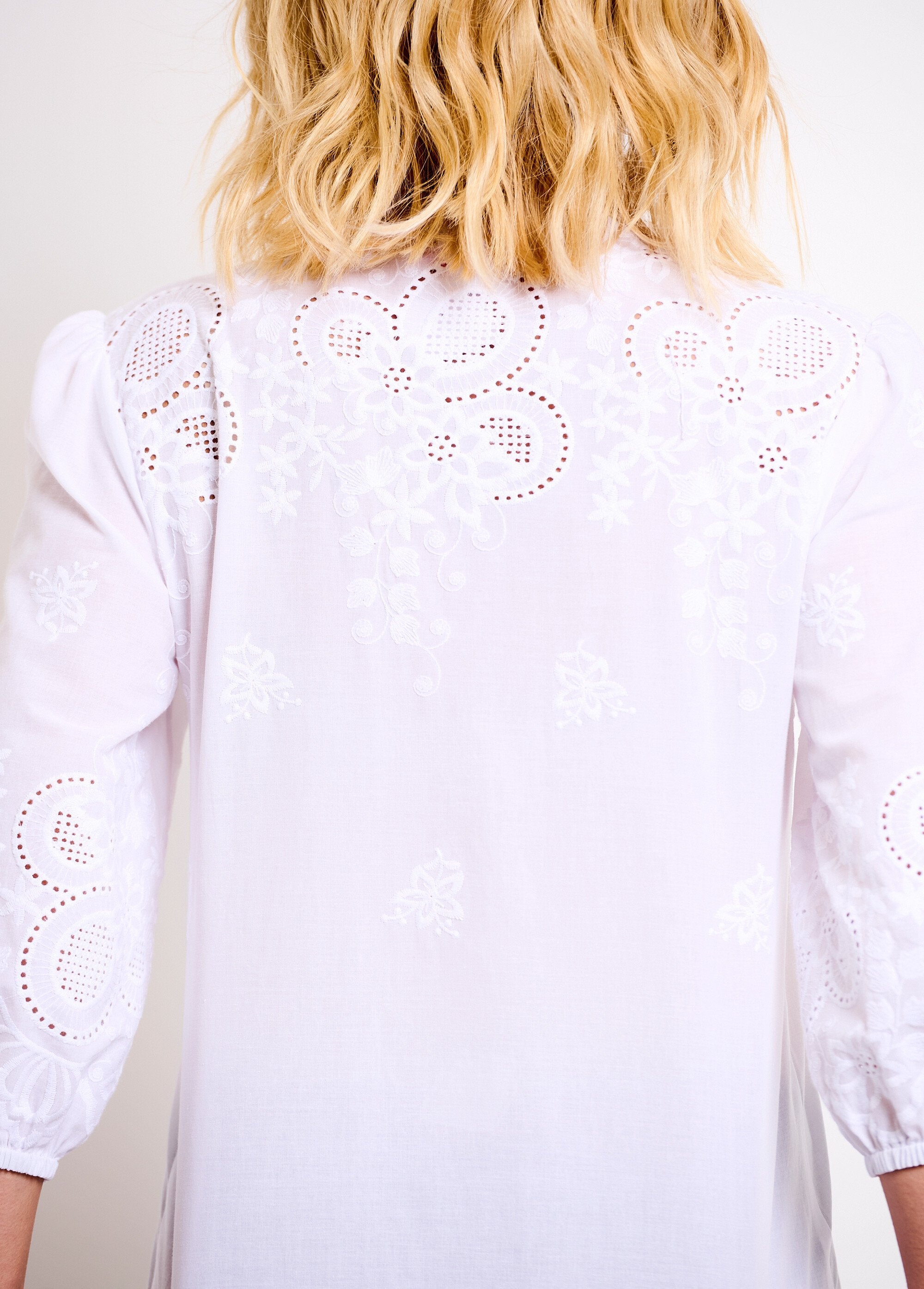 Long_embroidered_cotton_blouse_with_3/4_sleeves_White_DO2_slim