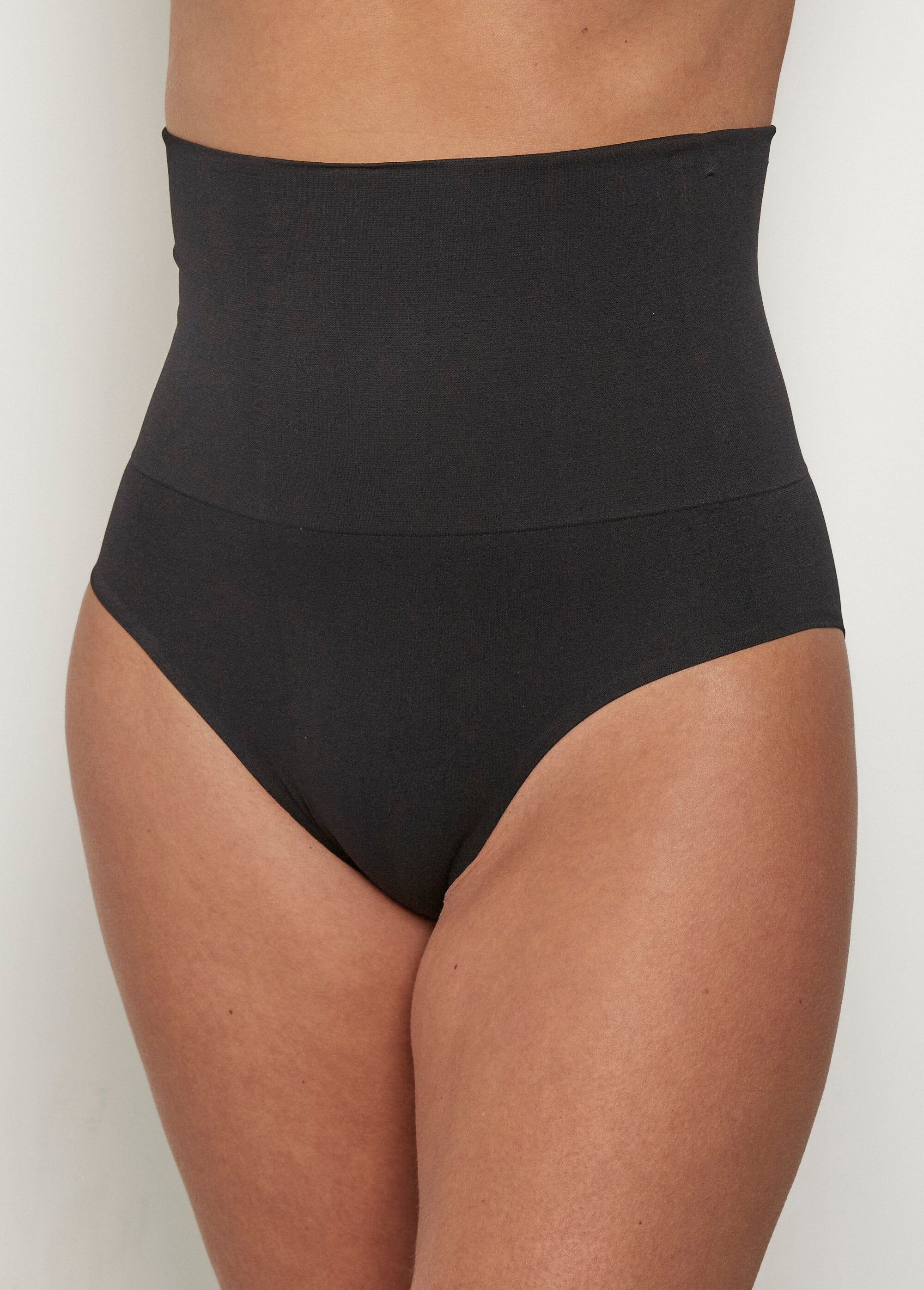 Seamless_shaping_panties_Black_FA1_slim