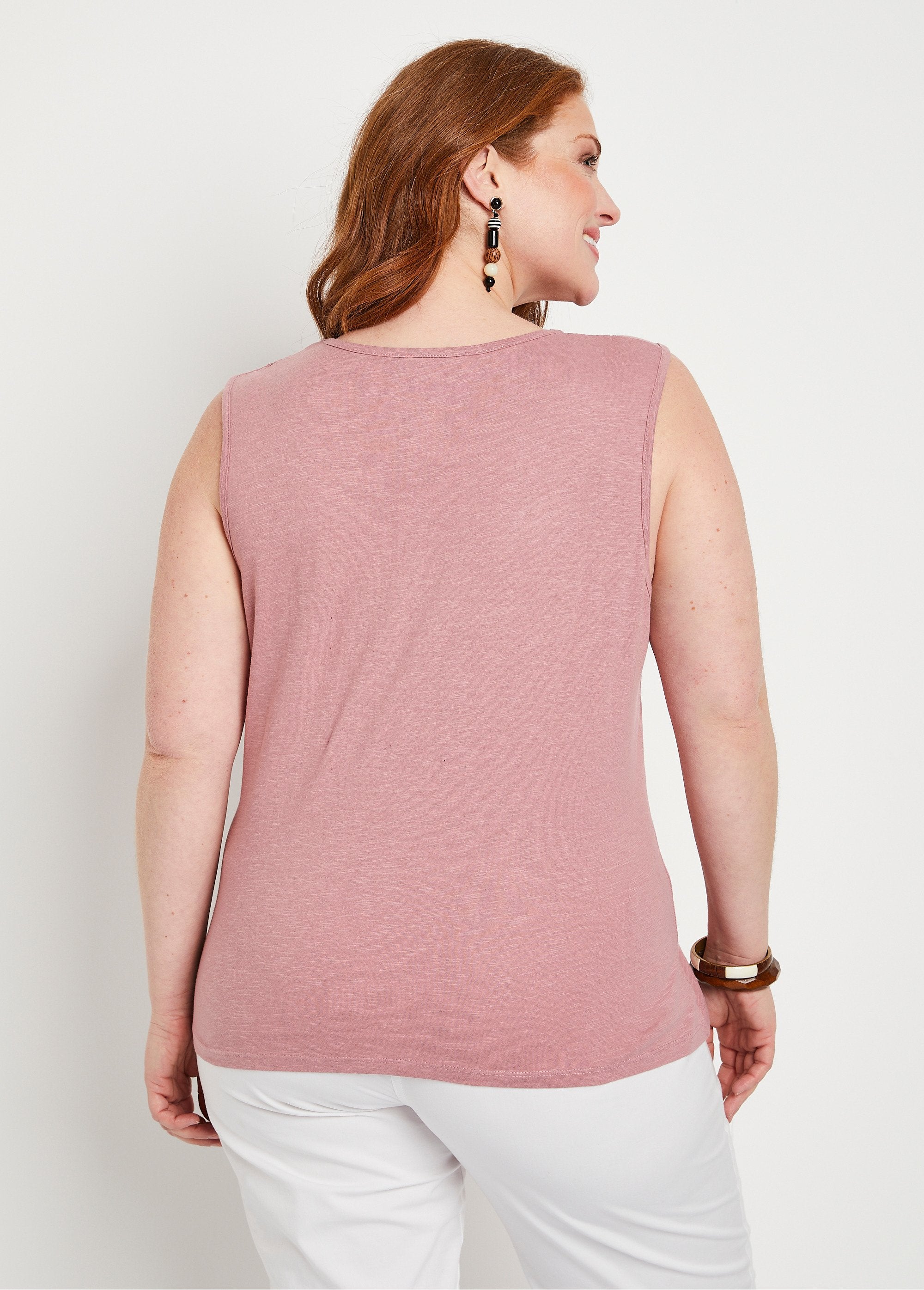 Cotton_and_macramé_tank_top_Pink_DO1_curvy