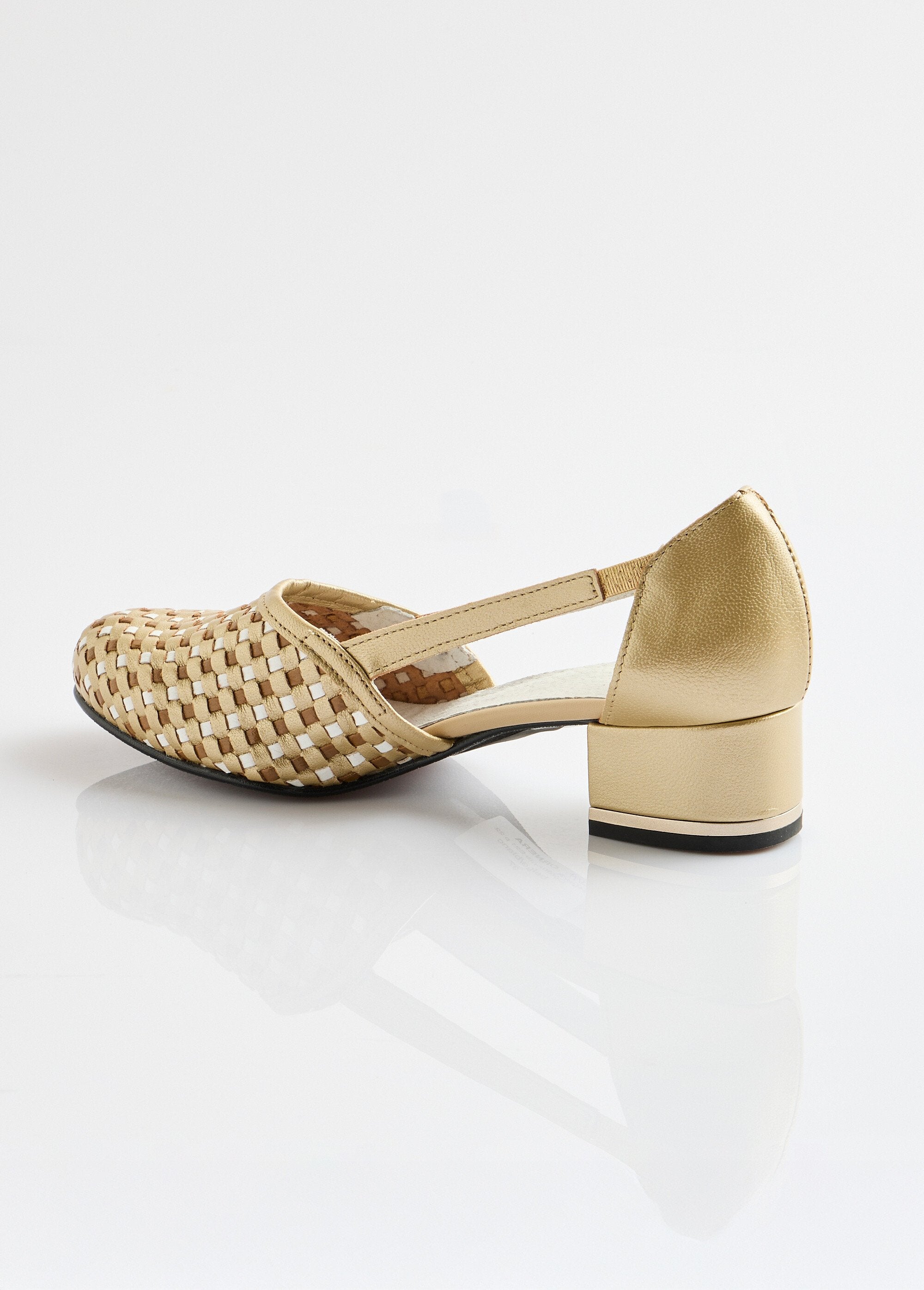 Leather_heeled_pumps_Beige_and_white_DO1_slim