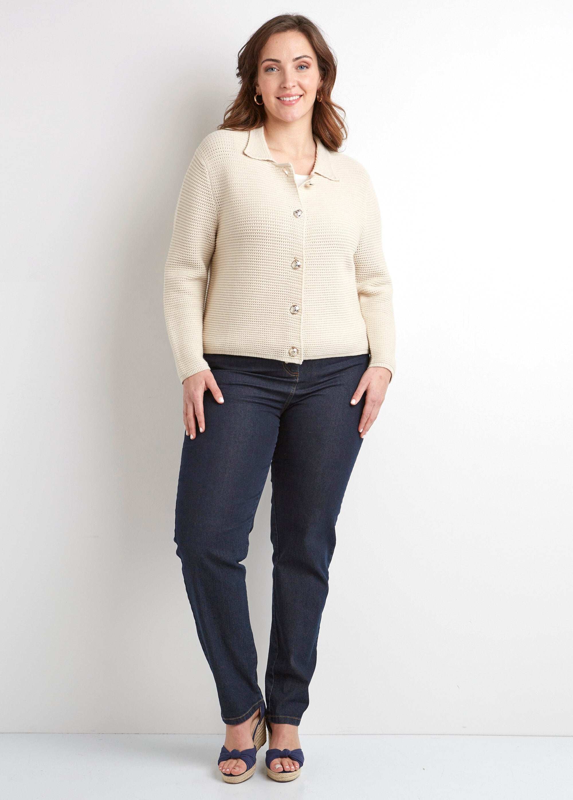 Plain_buttoned_vest_with_long_sleeve_collar_Beige_SF1_curvy