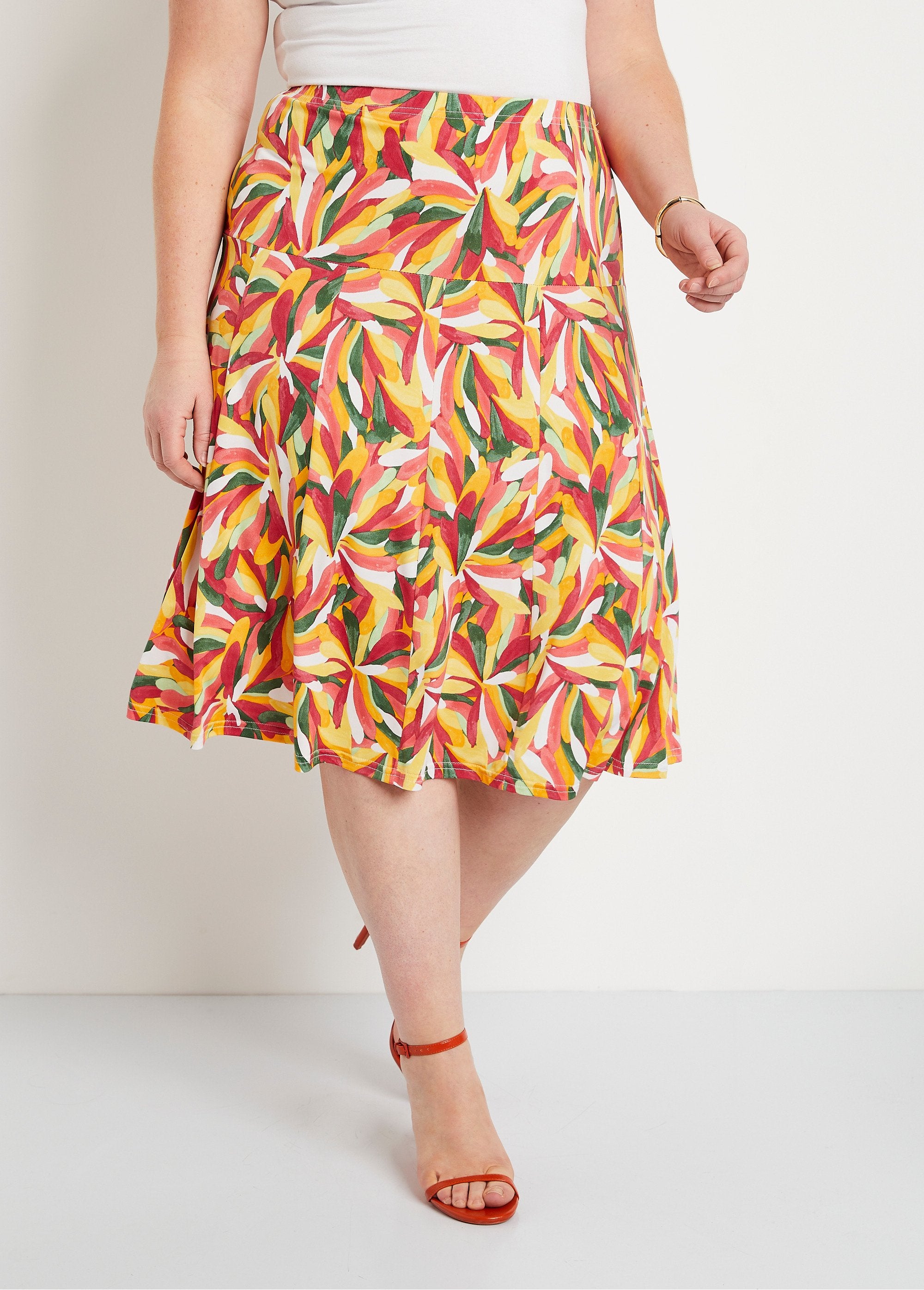 Printed_flared_mid-length_skirt_Paprika_and_honey_FA1_curvy