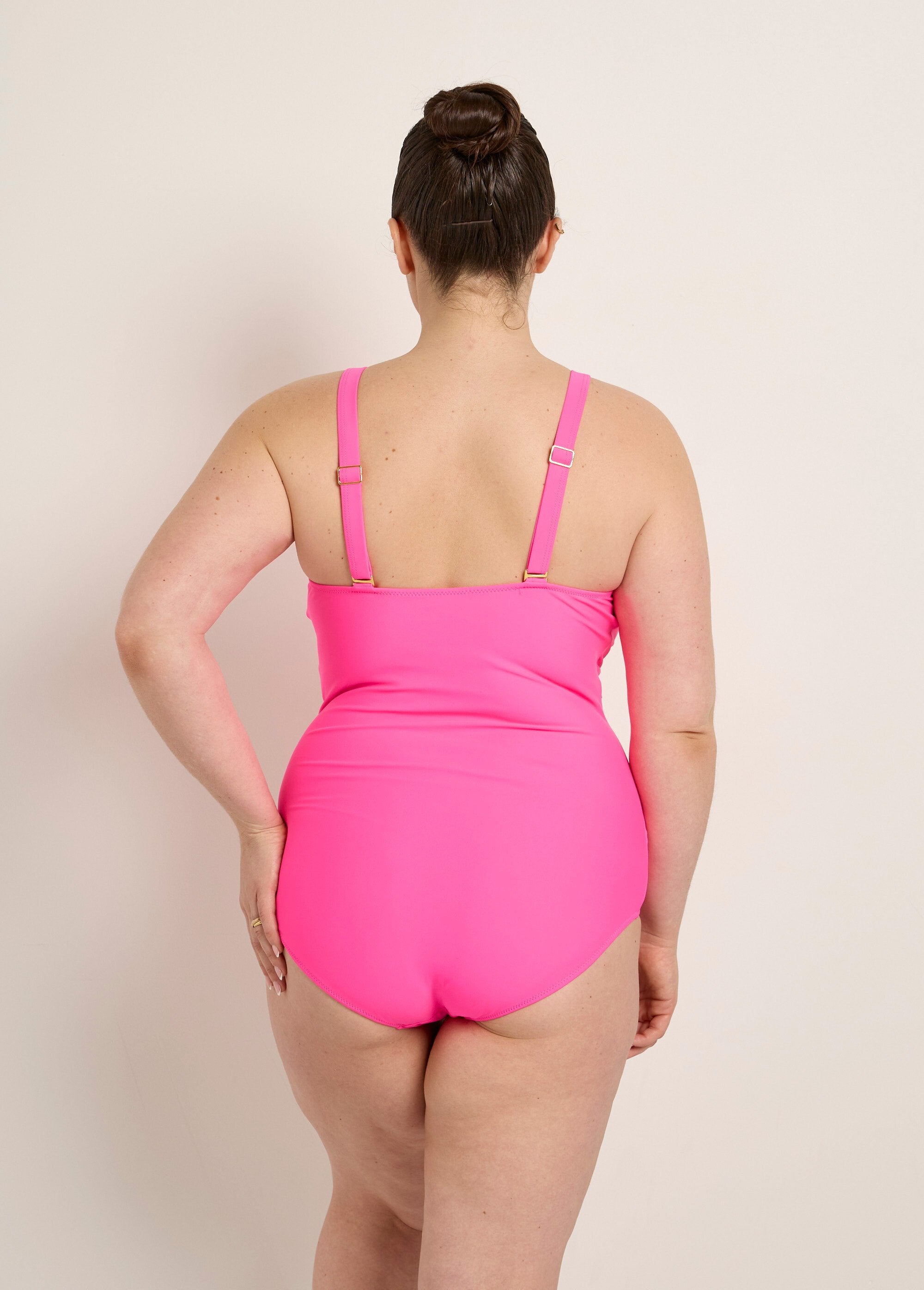 Maillot_de_bain_1_pièce,_décolleté_drapé_Fuchsia_DO1_curvy