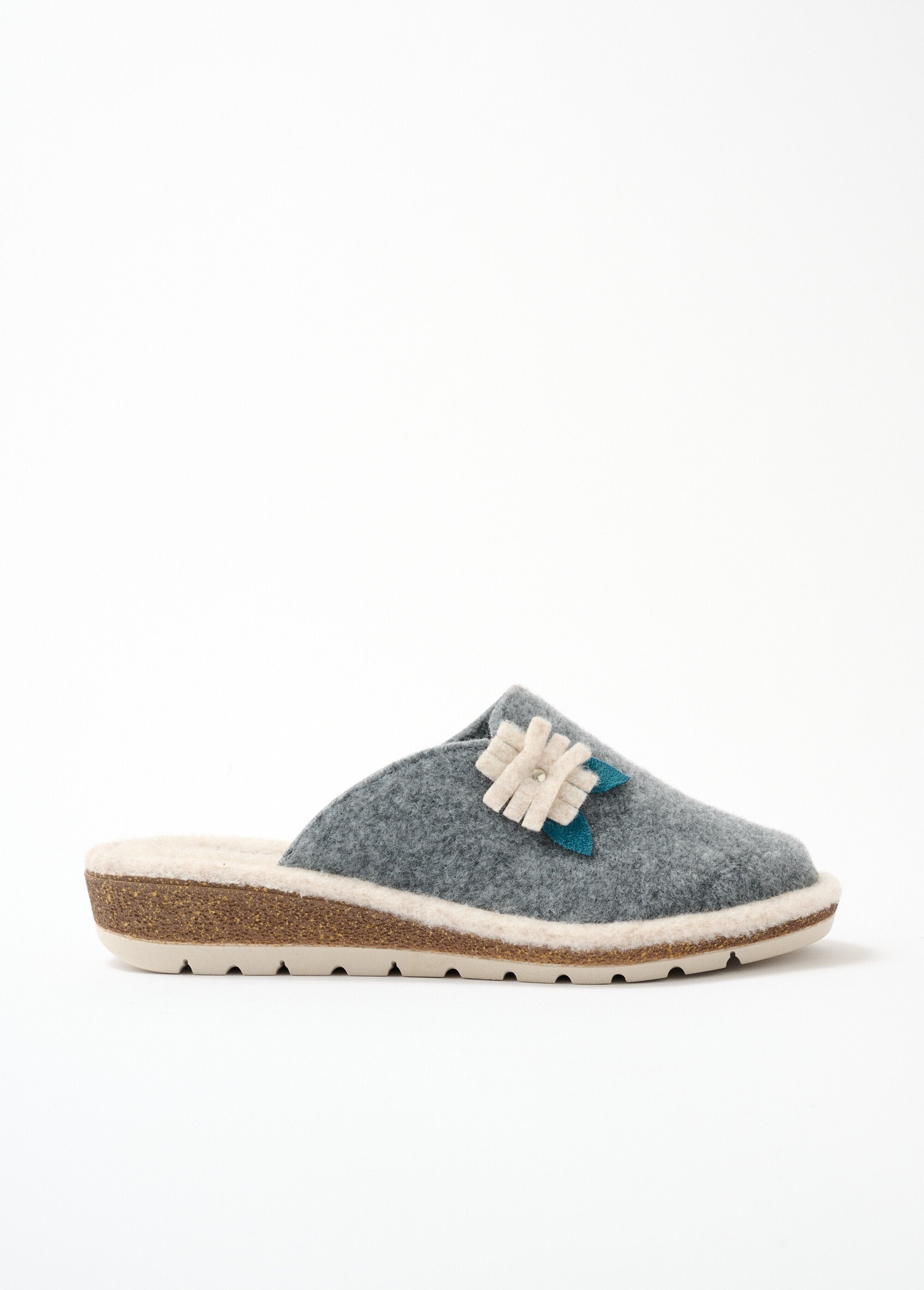 Felt_mules_comfort_width_fancy_application_Gray_DR1_slim