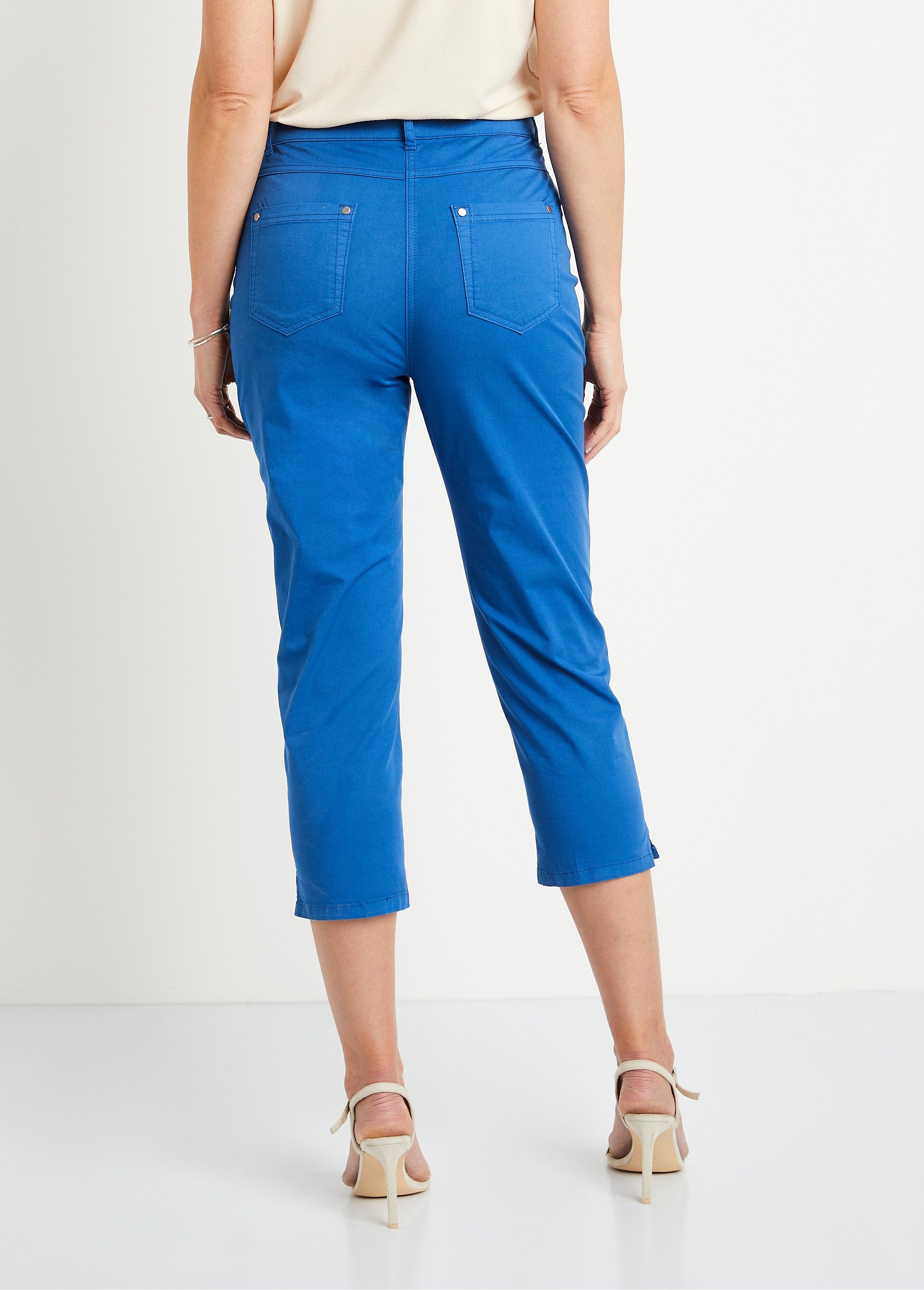 Cropped_trousers_with_elasticated_belt_and_5_pockets_Hard_blue_DO1_slim