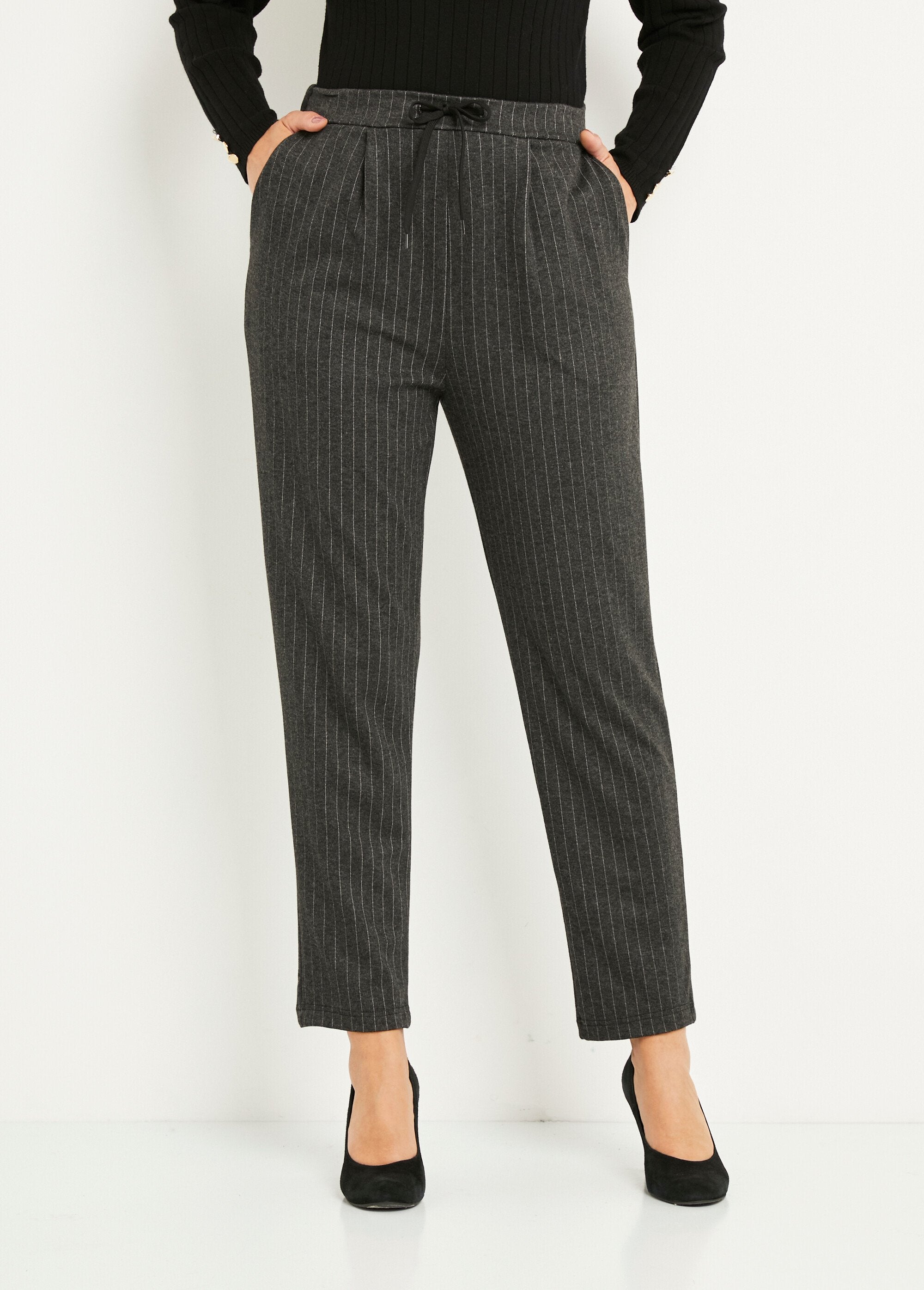 Straight-leg_stretch-knit_pants_Gray_striped_FA1_slim