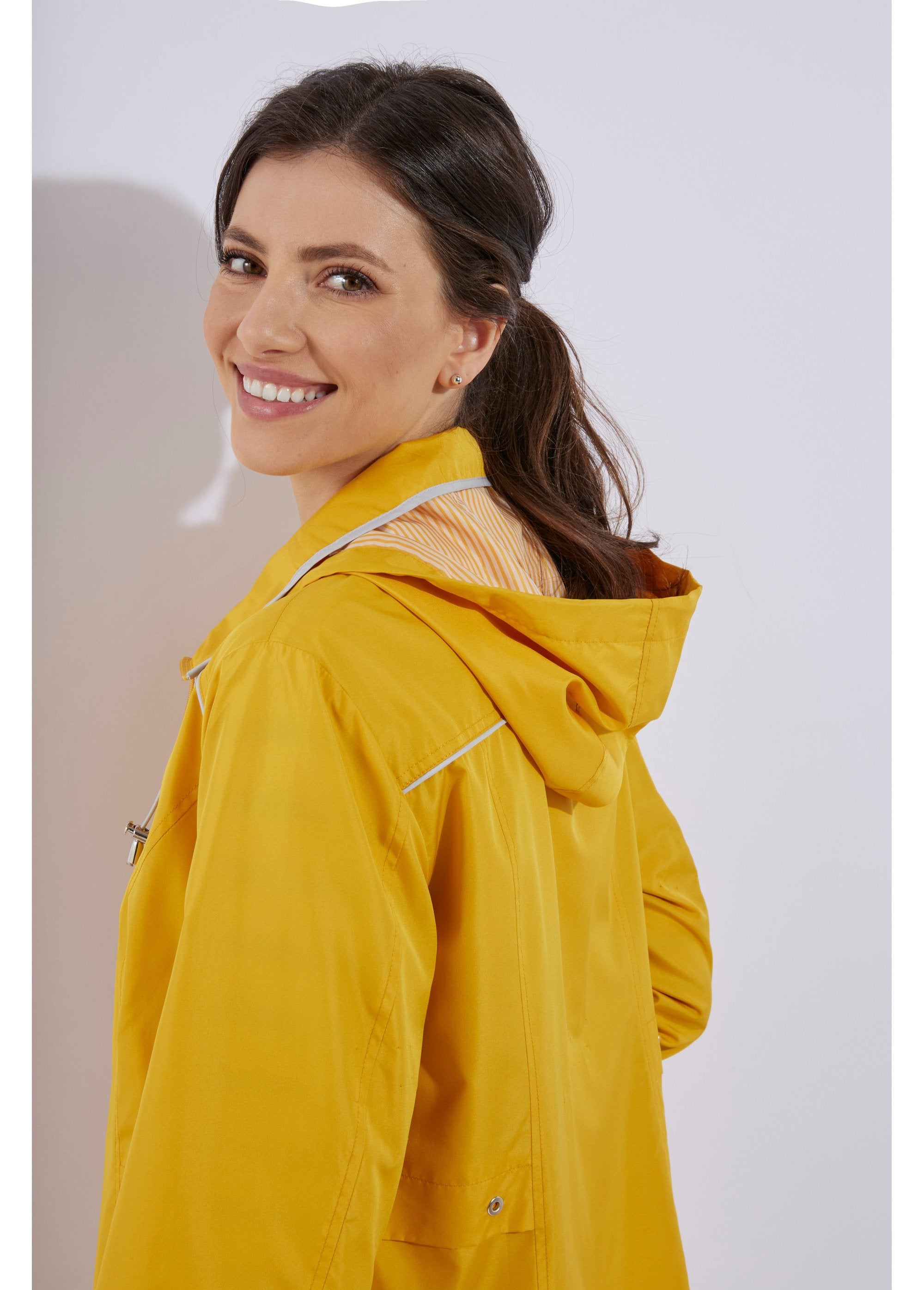 Parka_courte_zippée_Moutarde_DE1_slim
