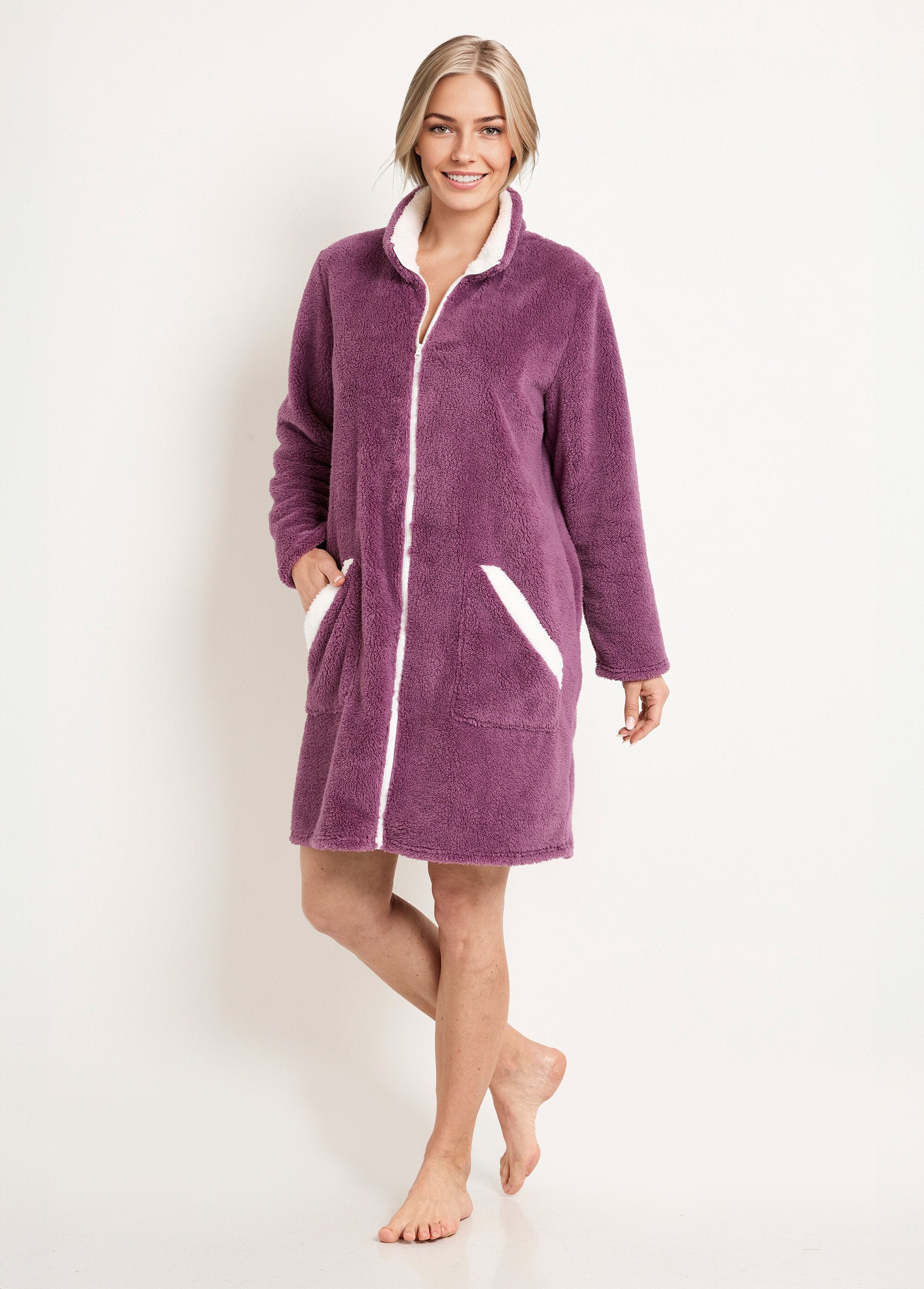 Peignoir_court_zippé_col_montant_maille_peluche_Prune_FA1_slim