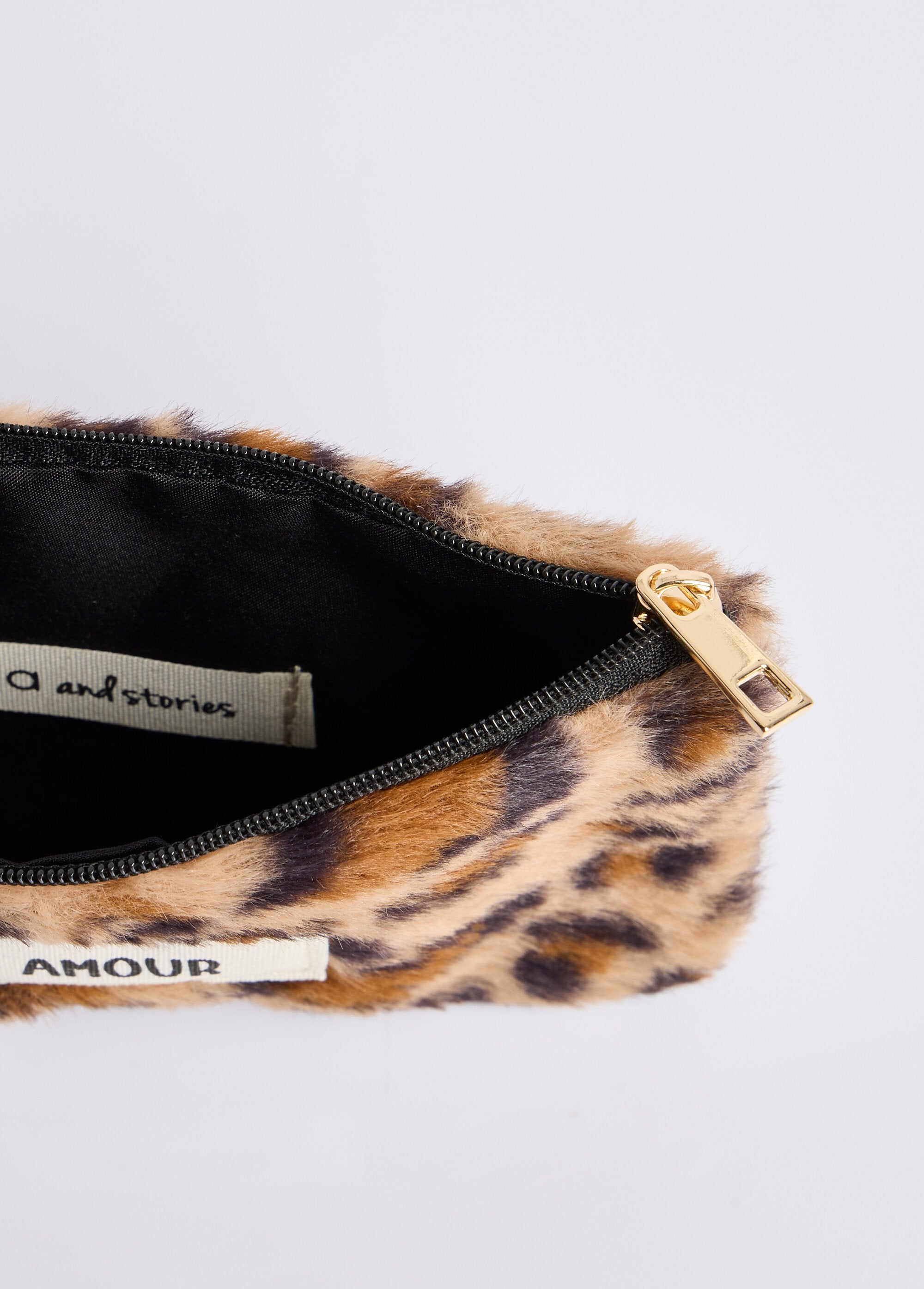 Leopard_fur_coin_purse_Leopard_DE1_slim