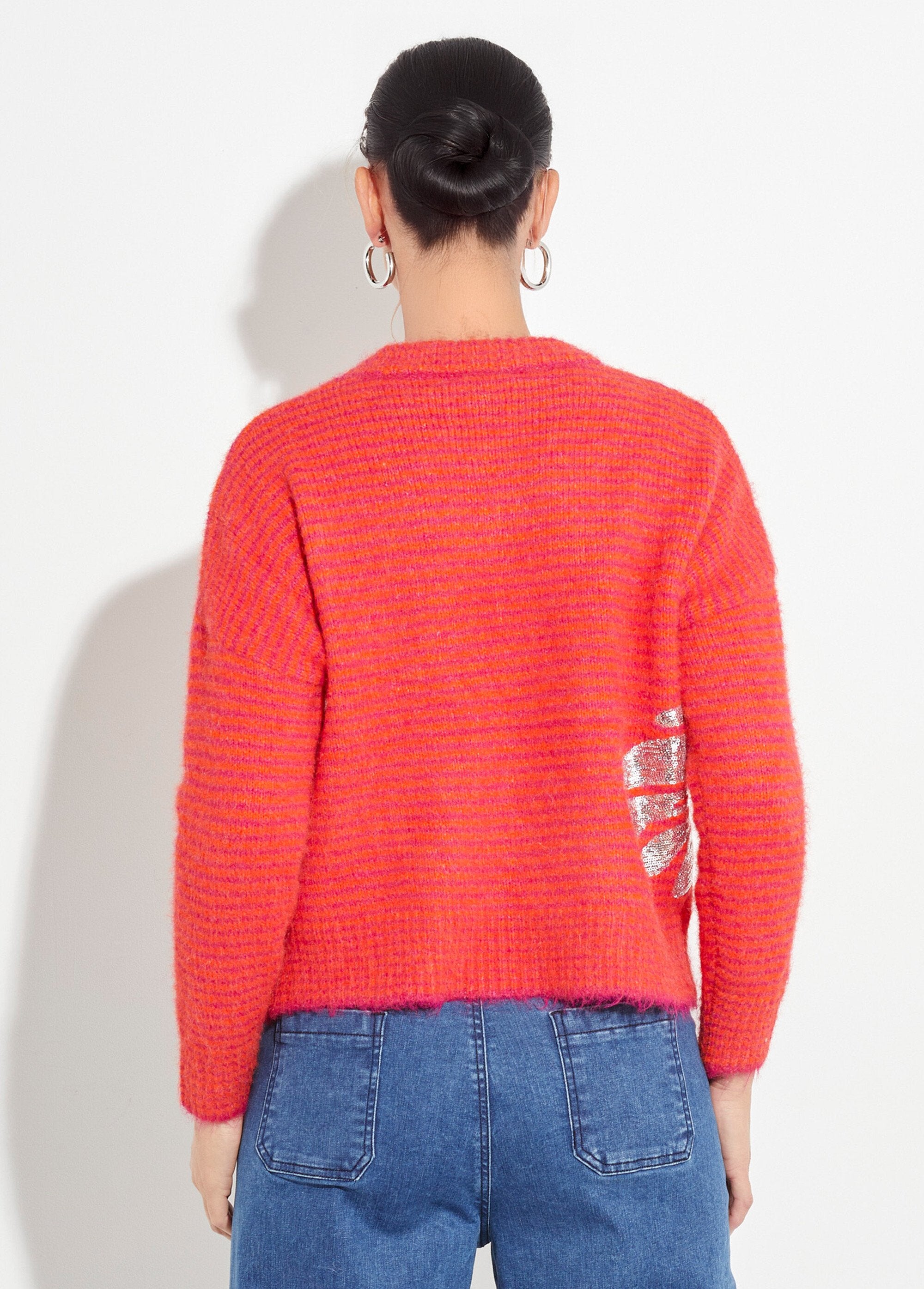 Warm_striped_sweater_with_wool_and_floral_patterns_Pink_and_orange_DO1_slim