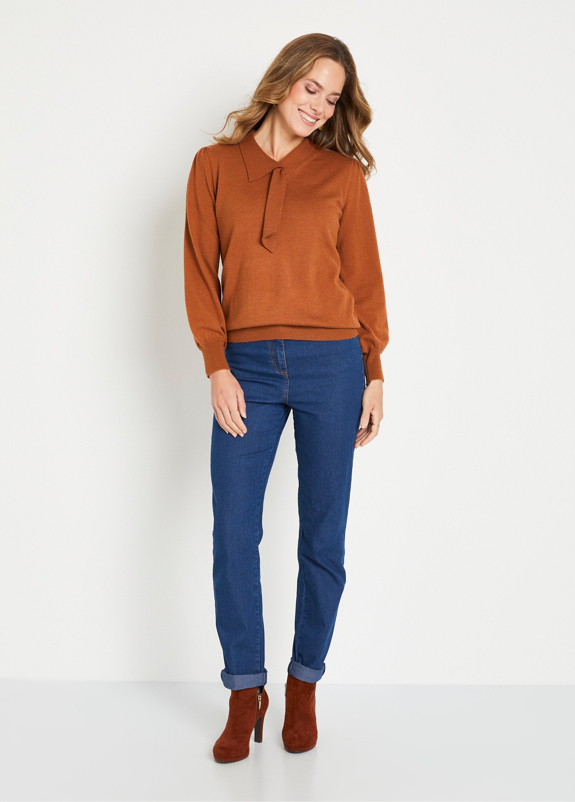 Wool-blend_fine_sweater_with_tie_collar_Caramel_SF1_slim