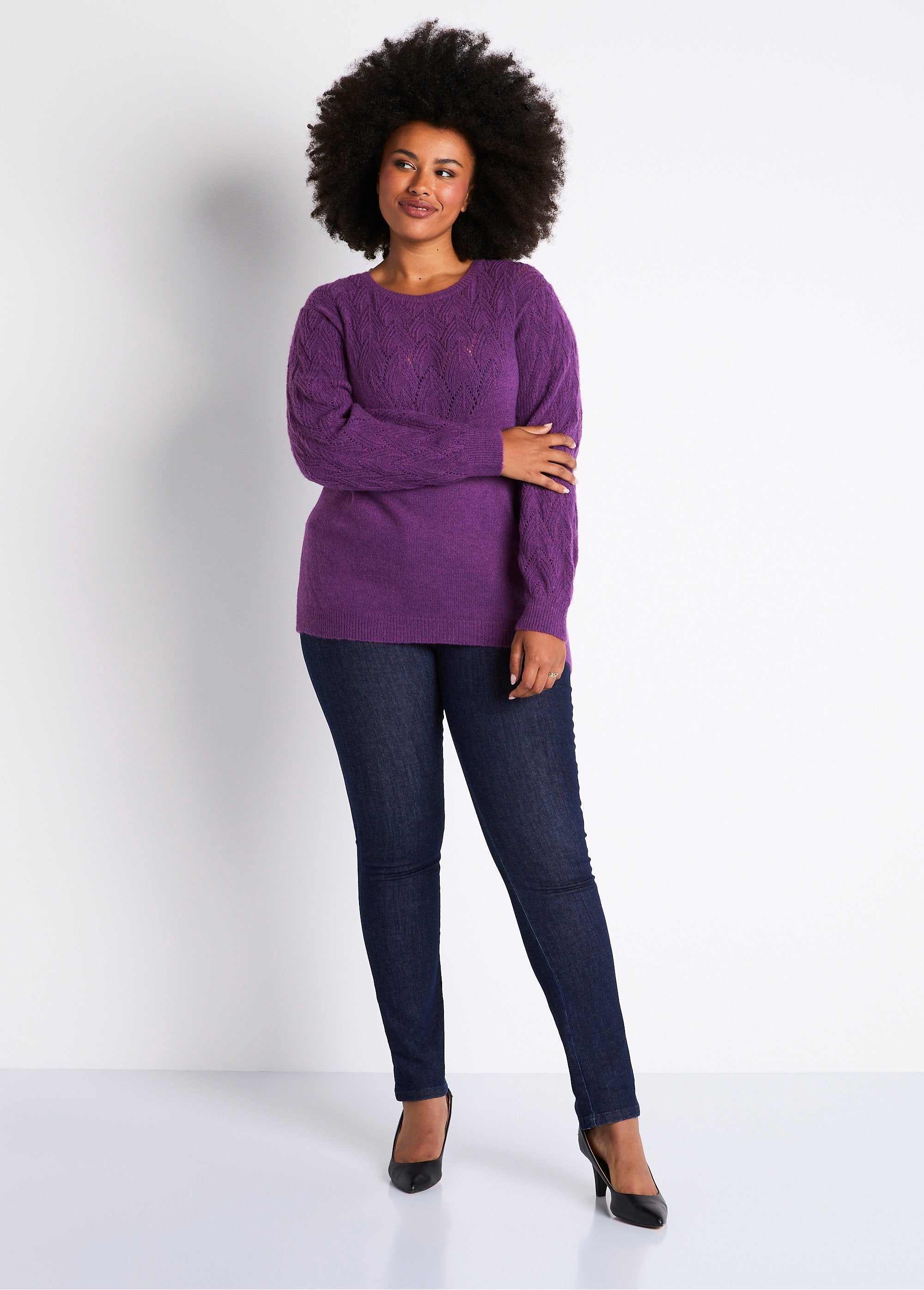 Soft_plain_round_neck_fancy_knit_sweater_Violin_SF1_curvy