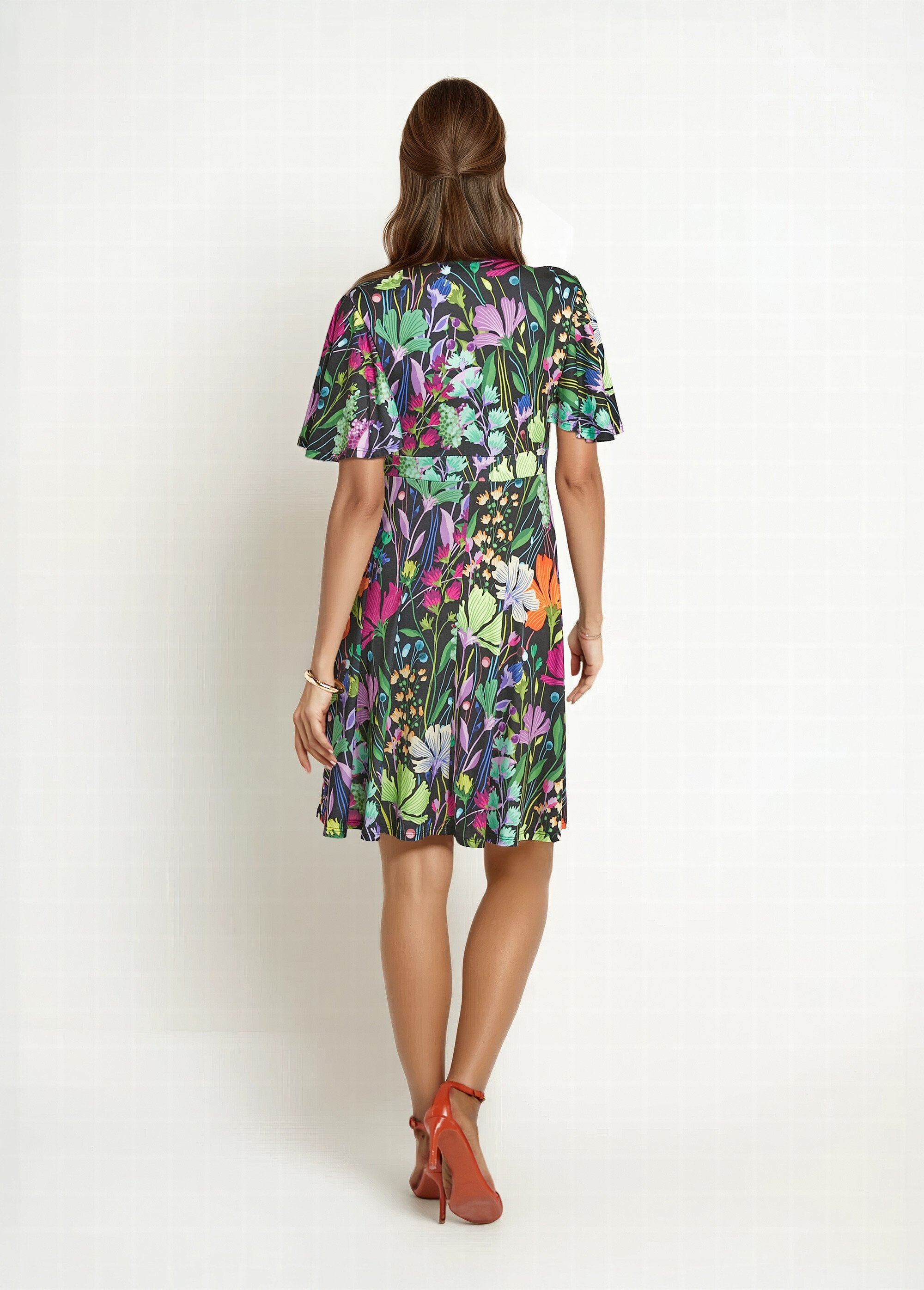 Short,_flowing_dress_with_butterfly_sleeves_and_floral_print_Prints_black_background_DO1_slim