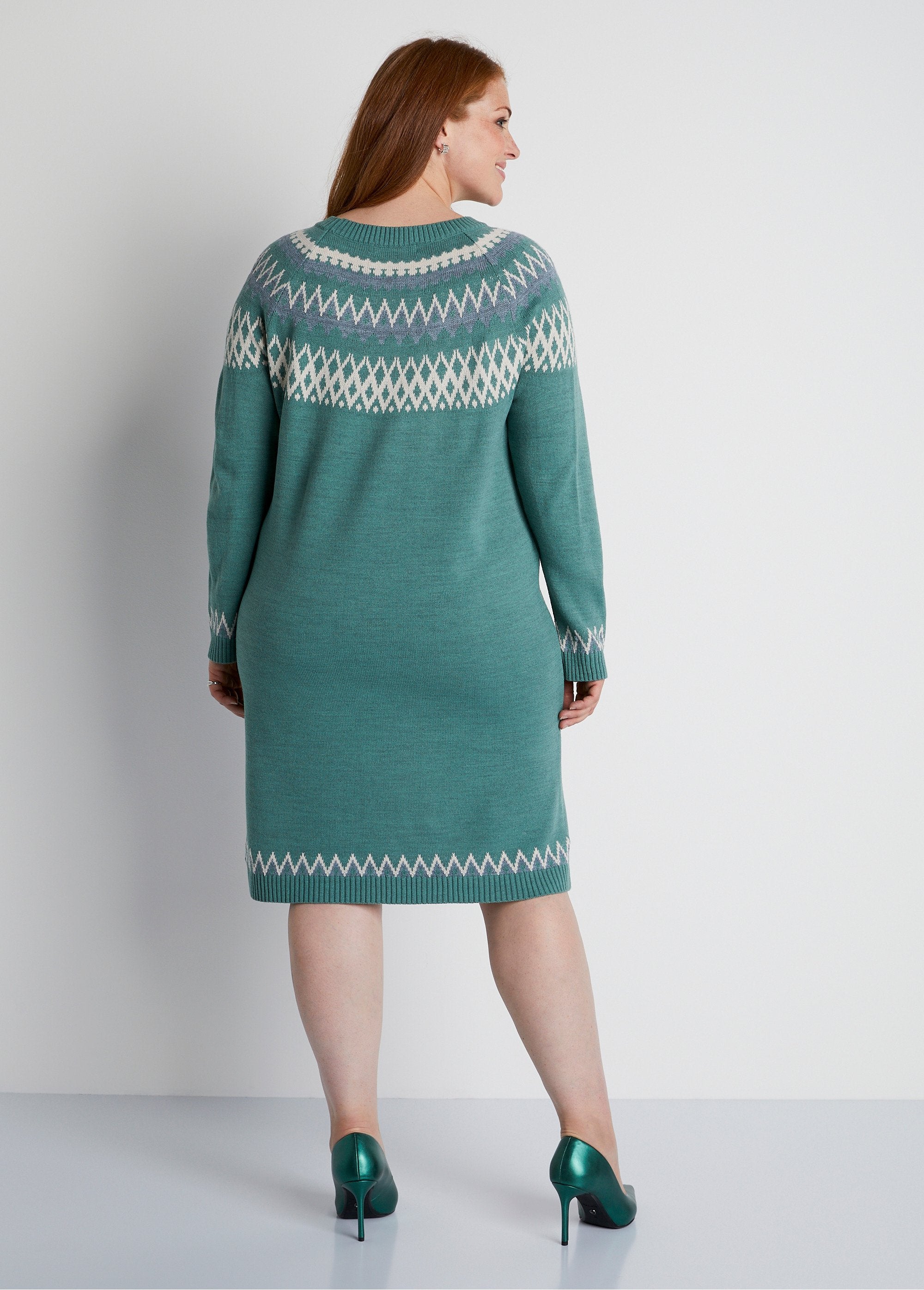 Short_sun_jacquard_sweater_dress_Green_jacquard_DO1_curvy