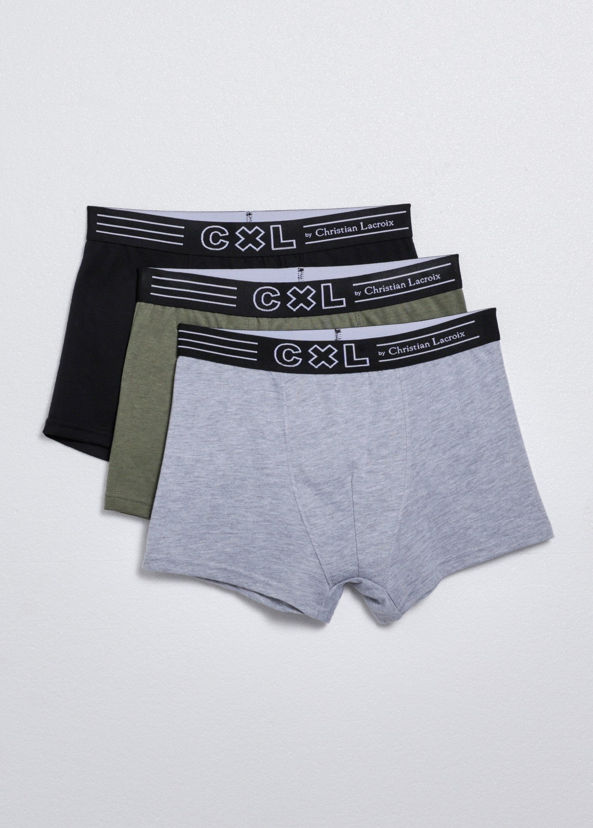 Plain_boxers_with_elasticated_waistband_and_logo_Black_matching_FA1_slim