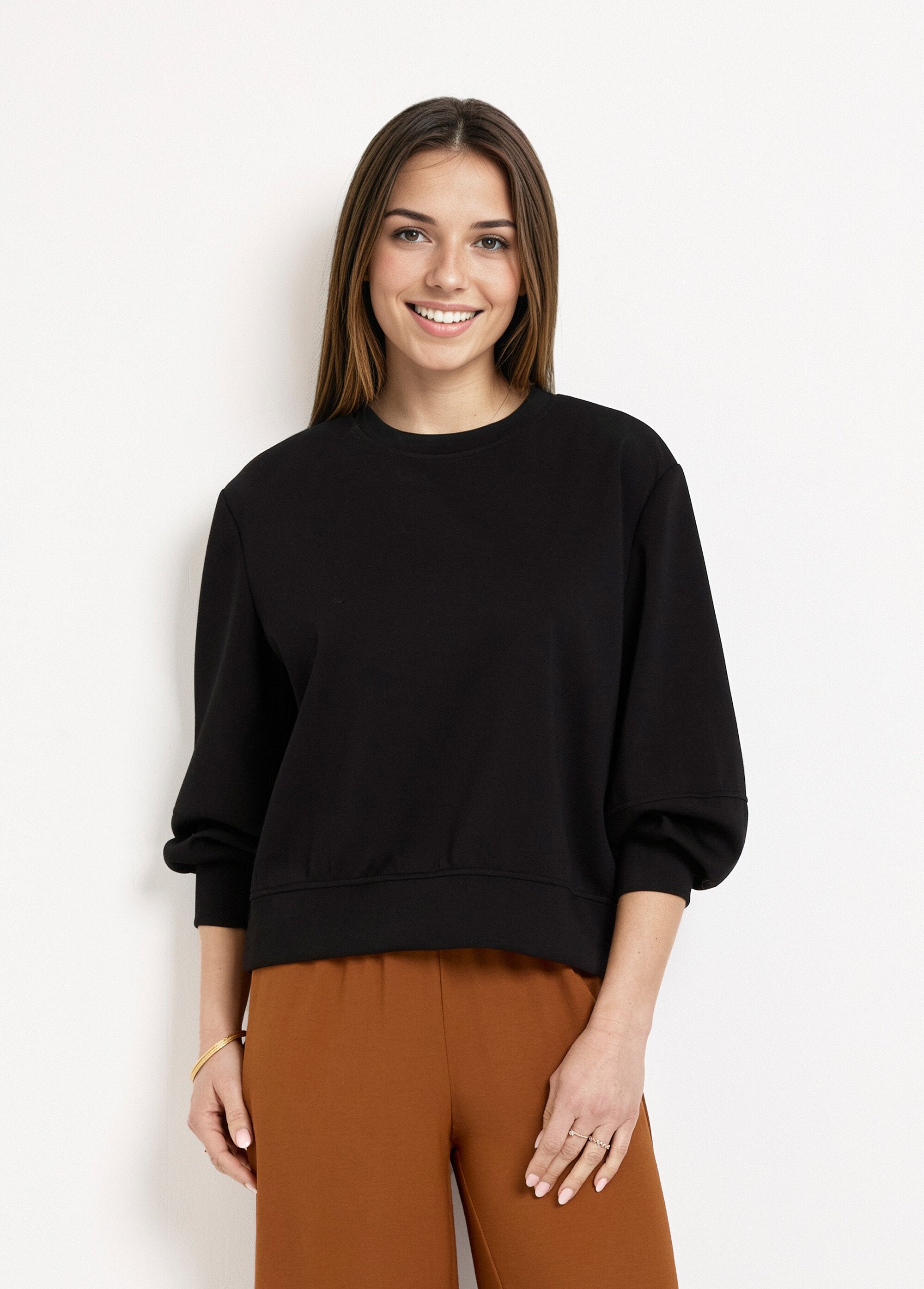 Soft_knit_crew_neck_short_sweatshirt_Black_FA1_slim