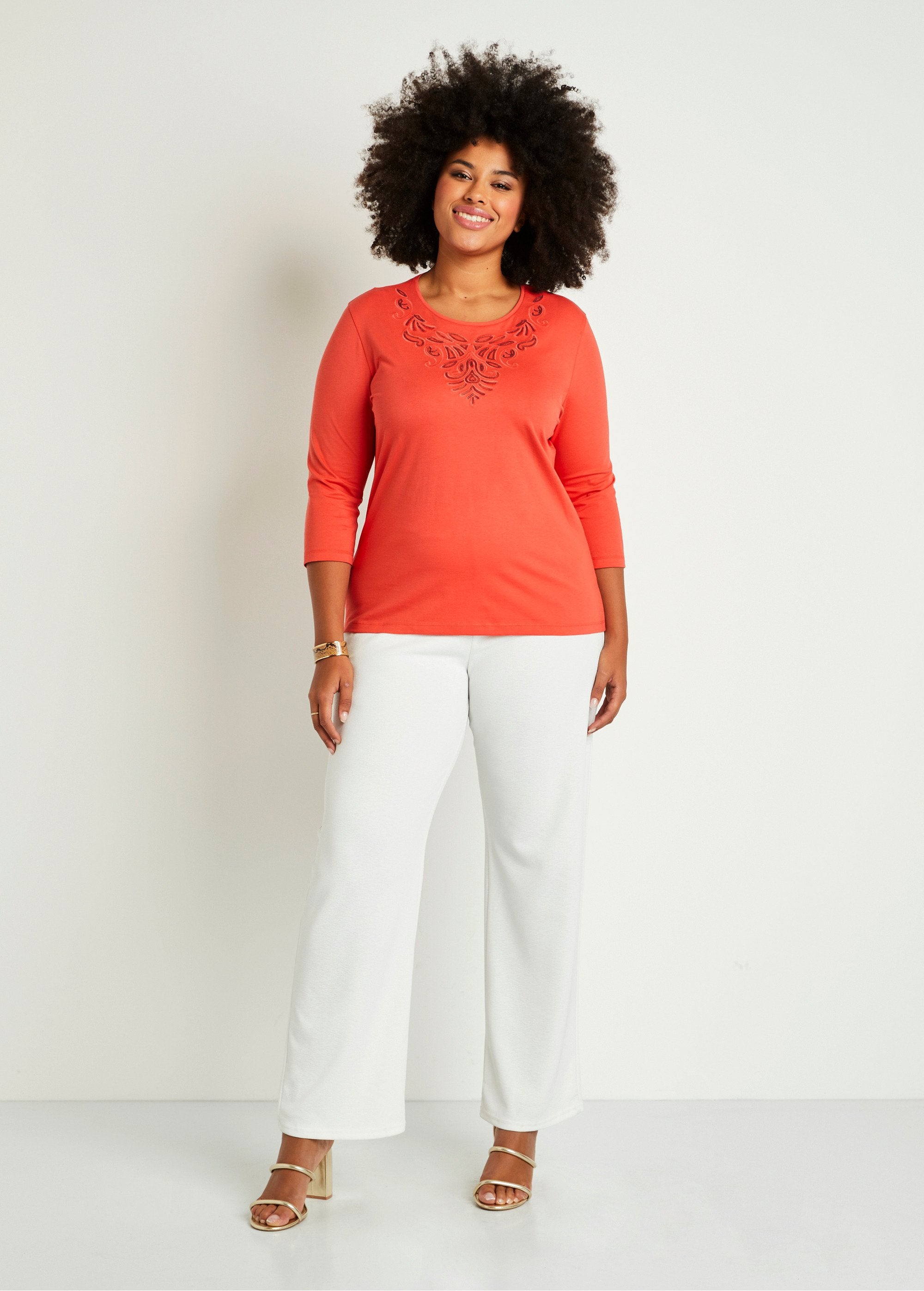 Short_embroidered_t-shirt_with_3/4_sleeves_Orange_SF1_curvy