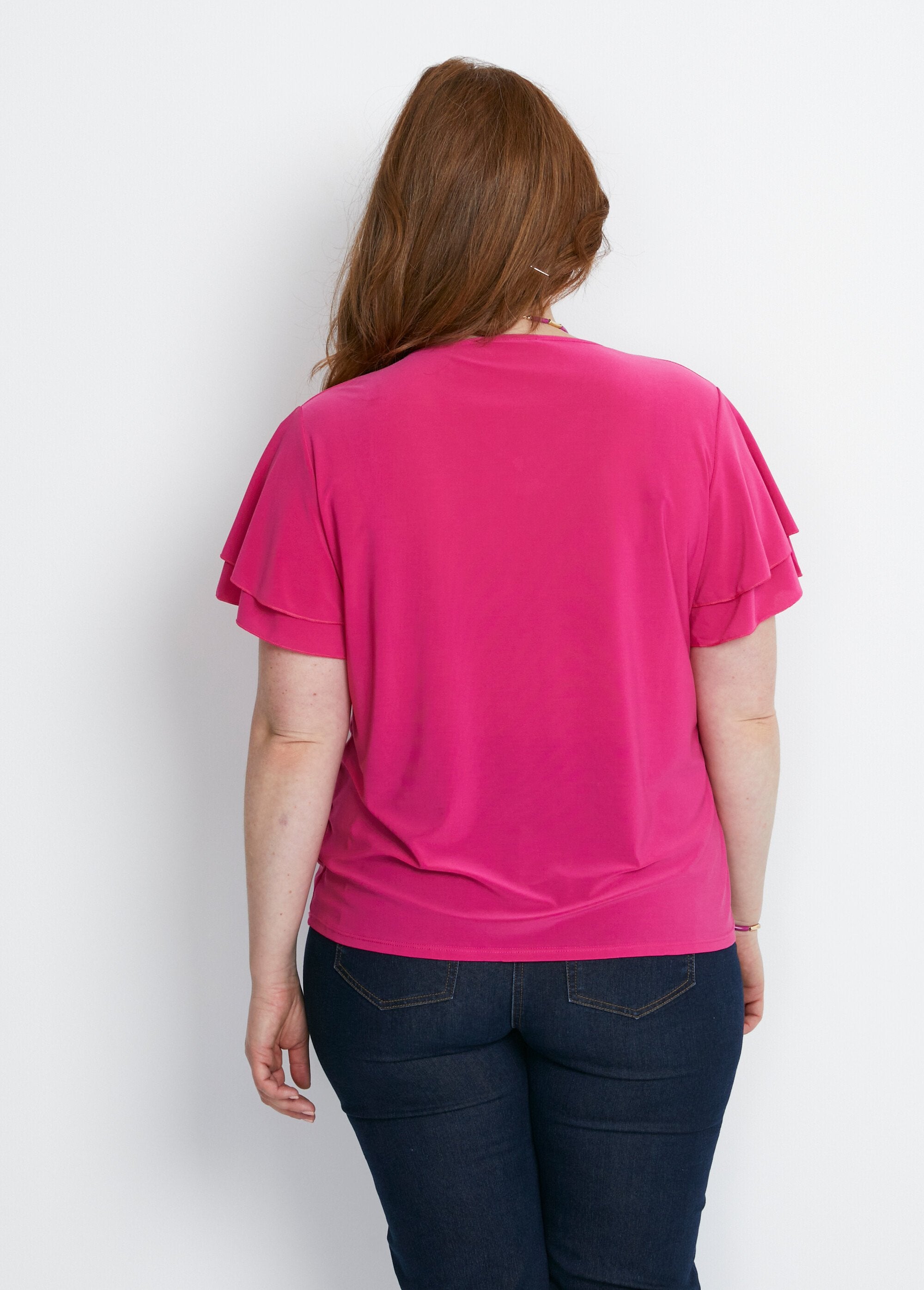 Short-sleeved_ruffled_t-shirt_Plain_fuchsia_DO1_curvy