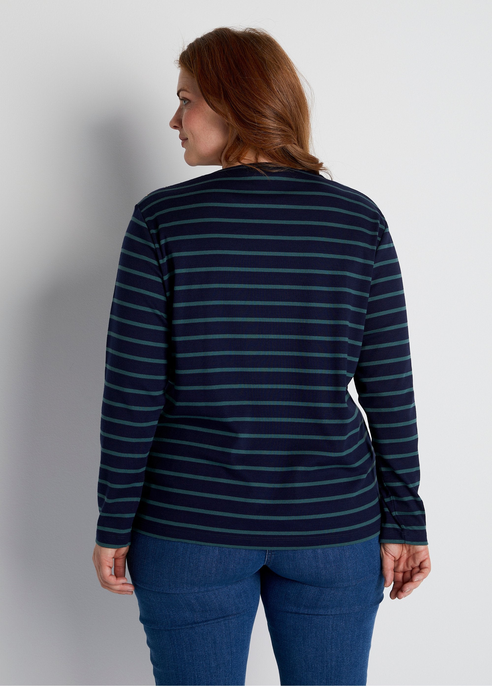 Short_cotton_sailor_t-shirt_with_long_sleeves_Navy_and_green_DO1_curvy