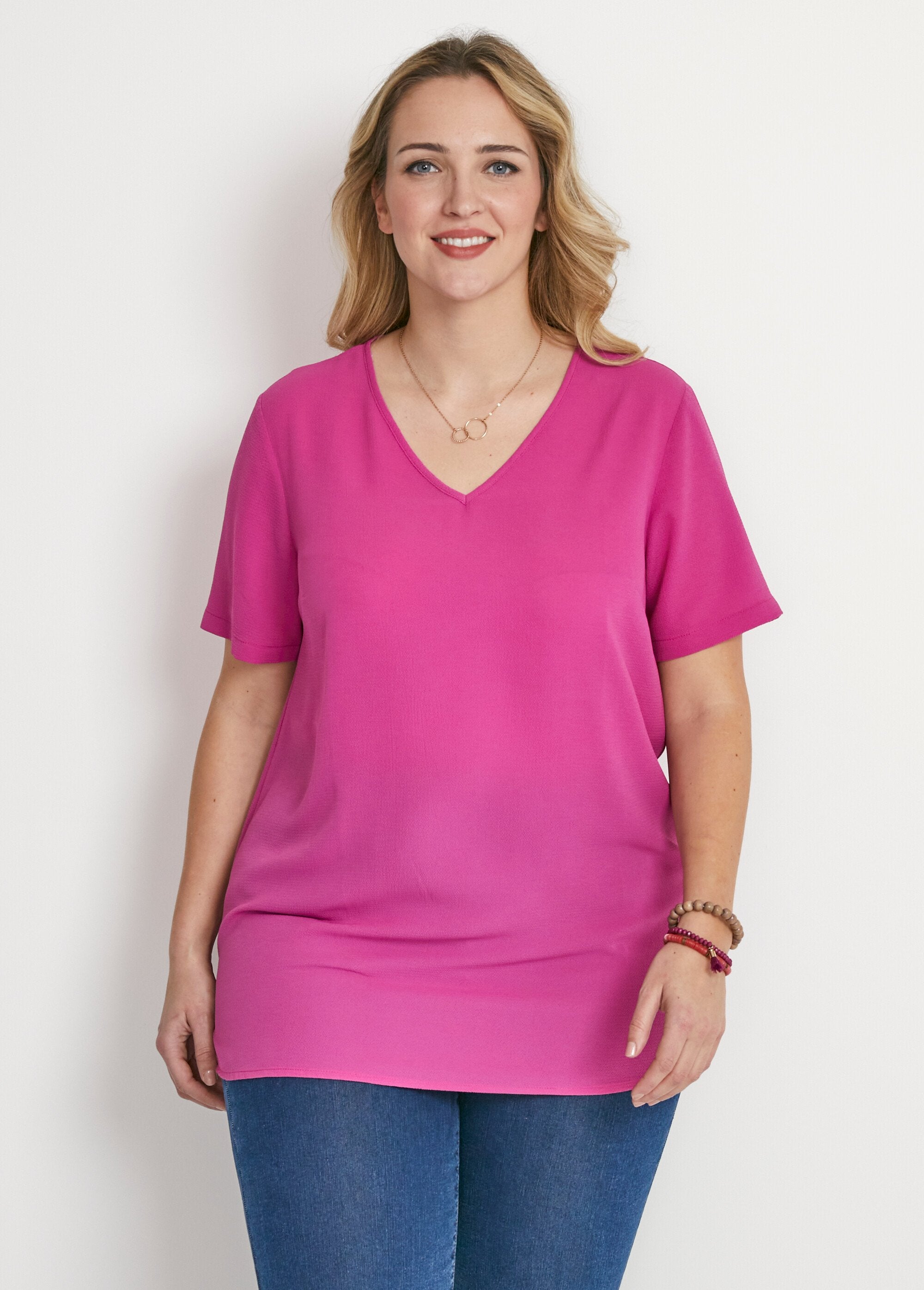 Ample_mid-length_tunic_in_crepe_fabric_Plain_fuchsia_FA1_curvy