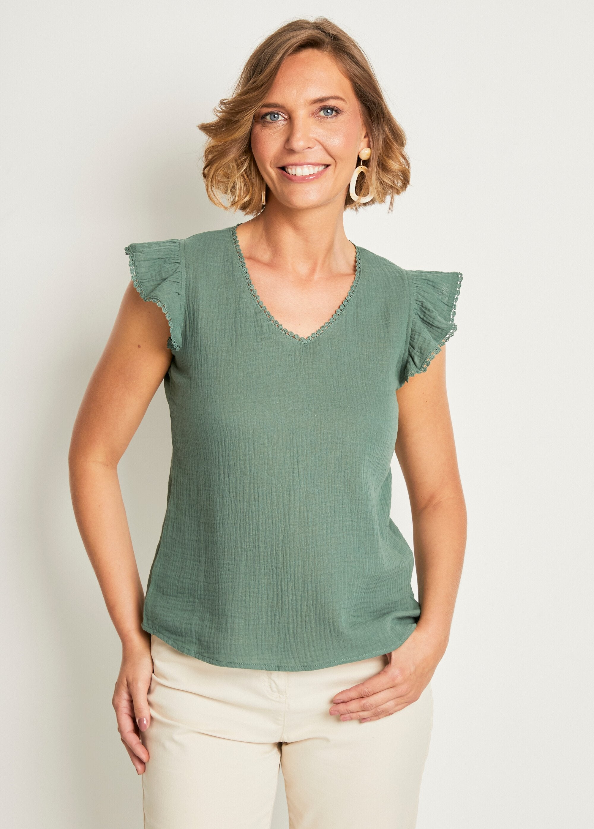 V-neck_tunic_with_fancy_sleeves_Lime_green_FA1_slim