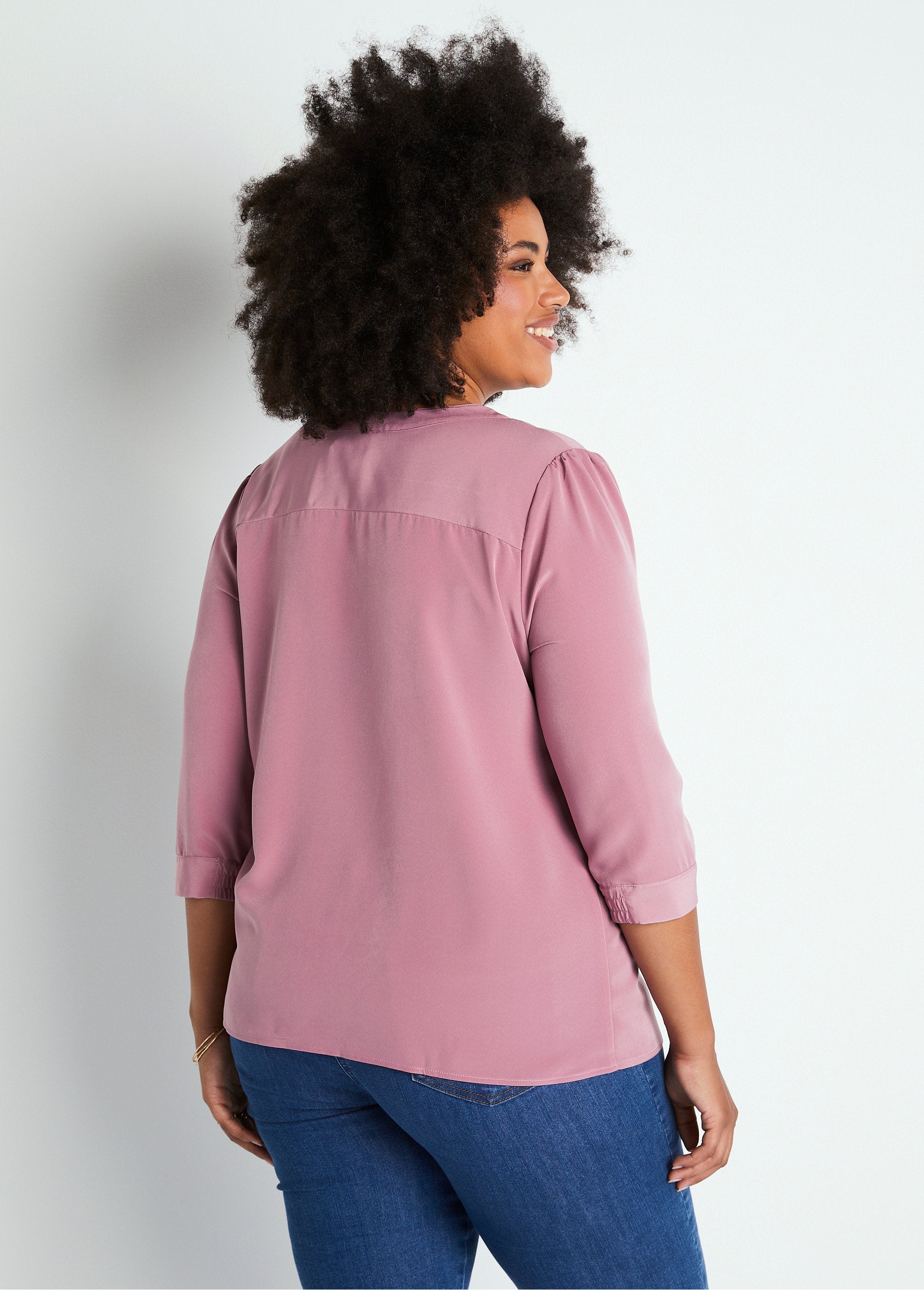 Mid-length_loose_tunic_with_round_neck_Lilac_DO1_curvy