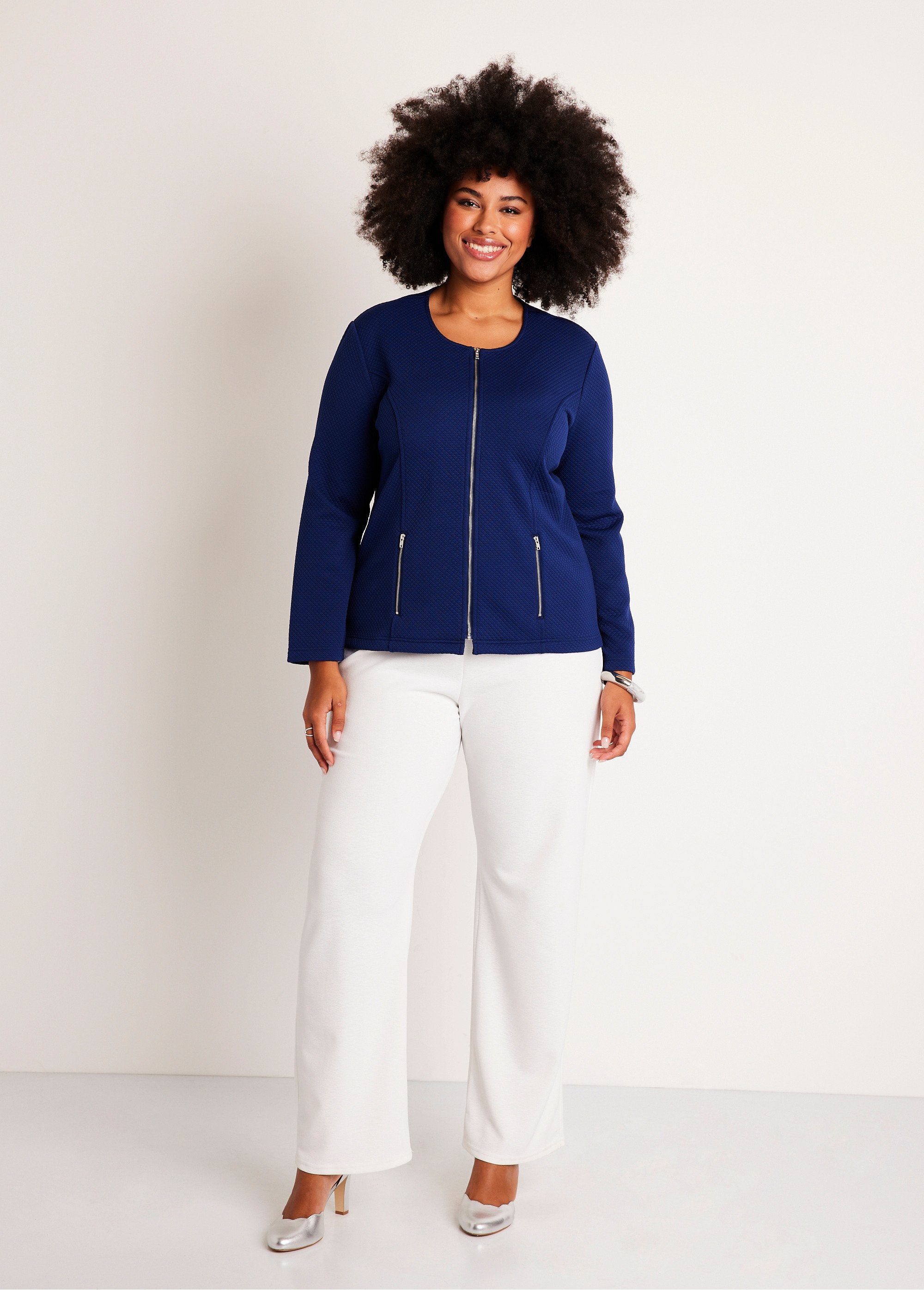 Collarless_fitted_jacket_Marine_SF1_curvy