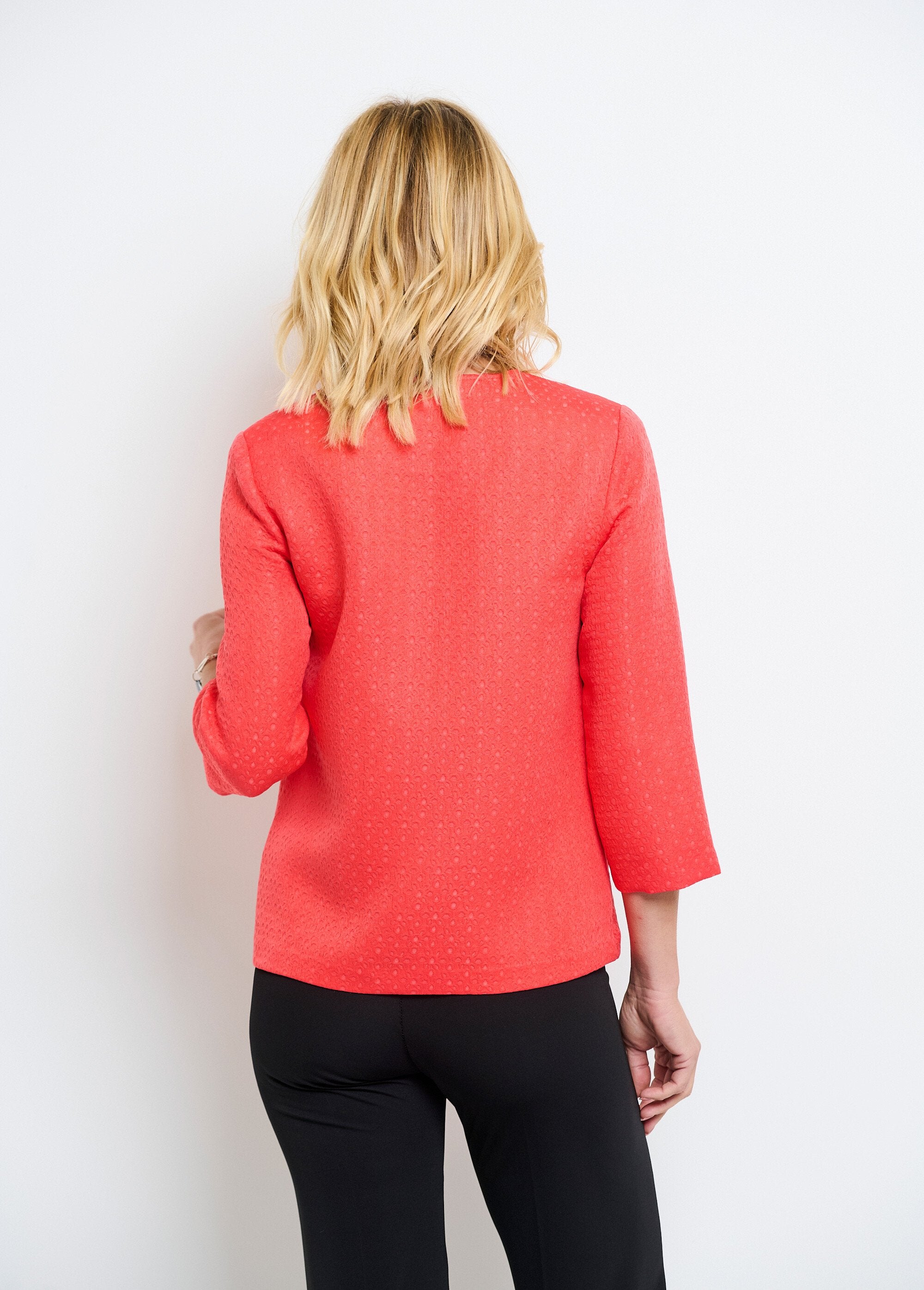 Crew-neck_jacket_with_3/4_sleeves_Coral_DO1_slim