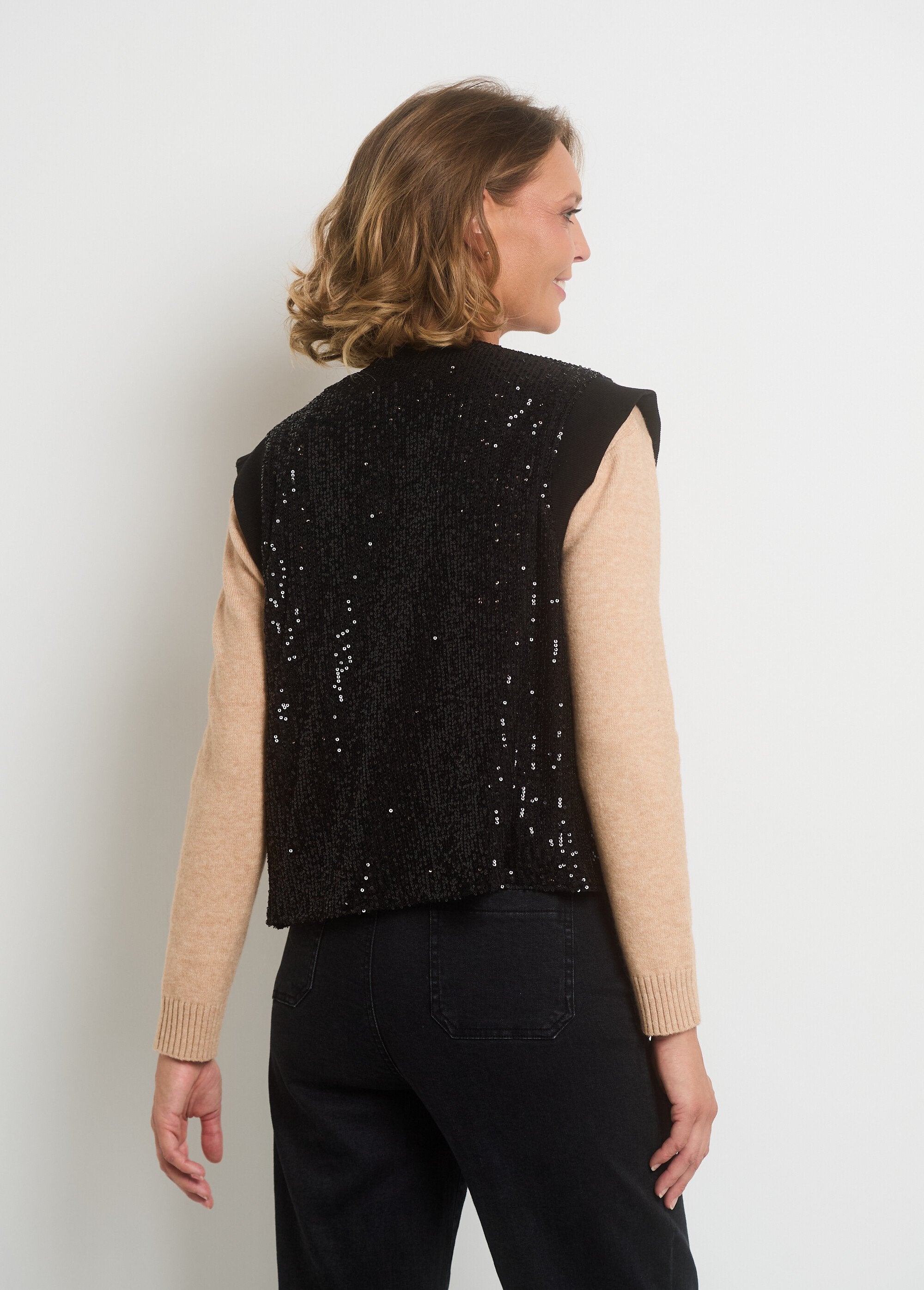 Sequinned_fishnet_sleeveless_jacket_Black_DO1_slim